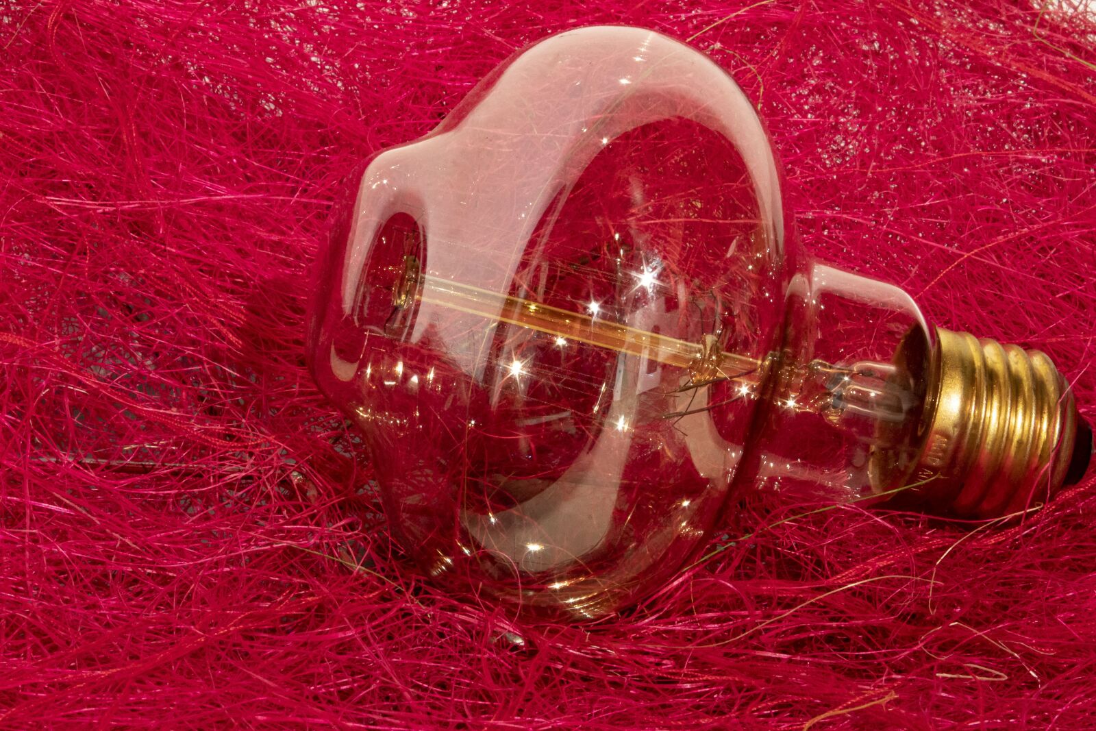 Canon EOS 1300D (EOS Rebel T6 / EOS Kiss X80) sample photo. Decoration, lamp, energy photography