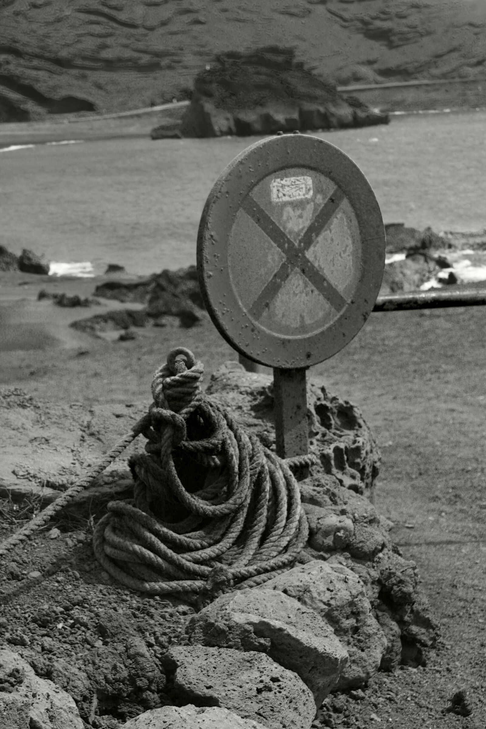 Canon EOS 550D (EOS Rebel T2i / EOS Kiss X4) sample photo. Signal, sea, costa photography