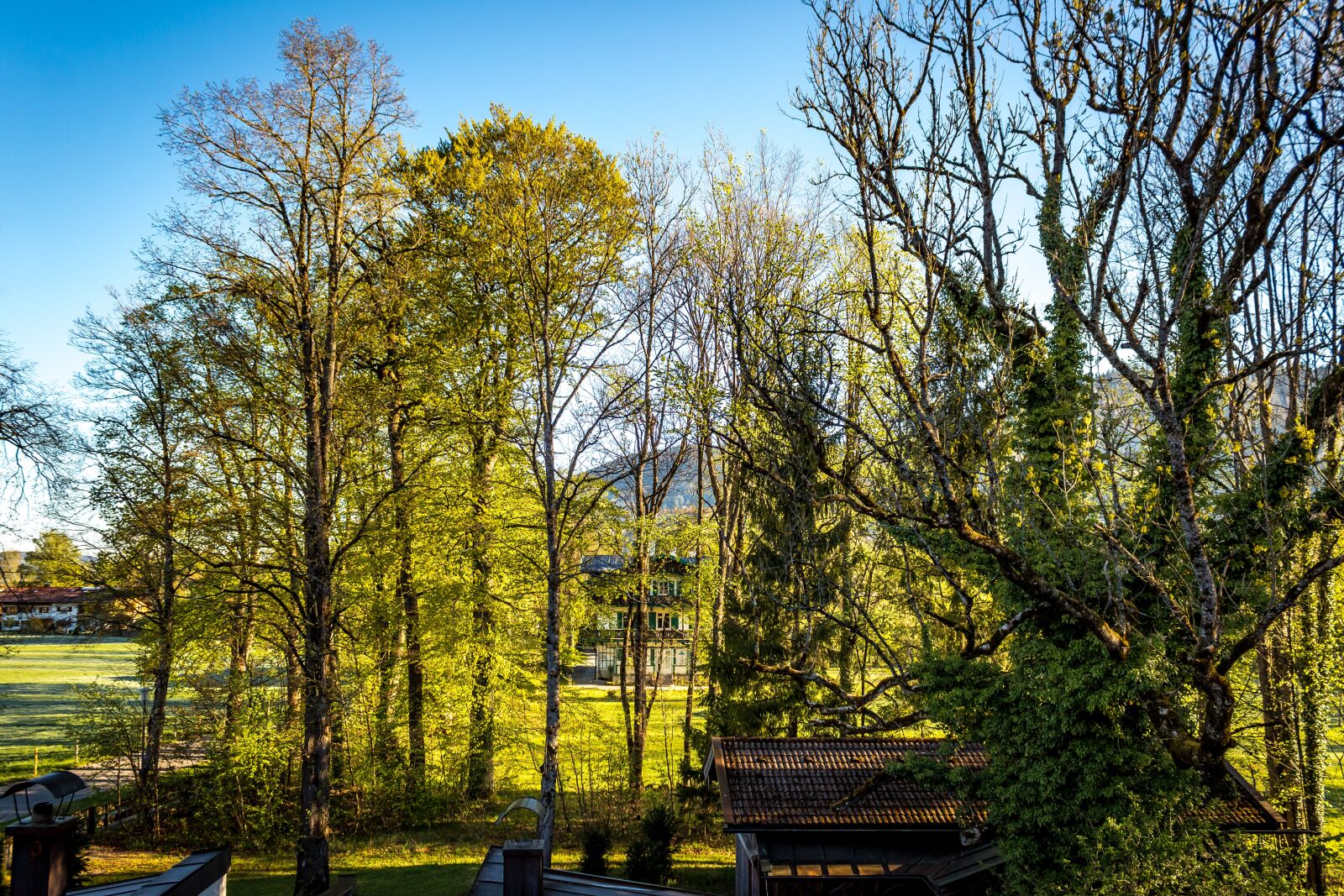 Canon EOS 1300D (EOS Rebel T6 / EOS Kiss X80) sample photo. Manor house, upper bavaria photography
