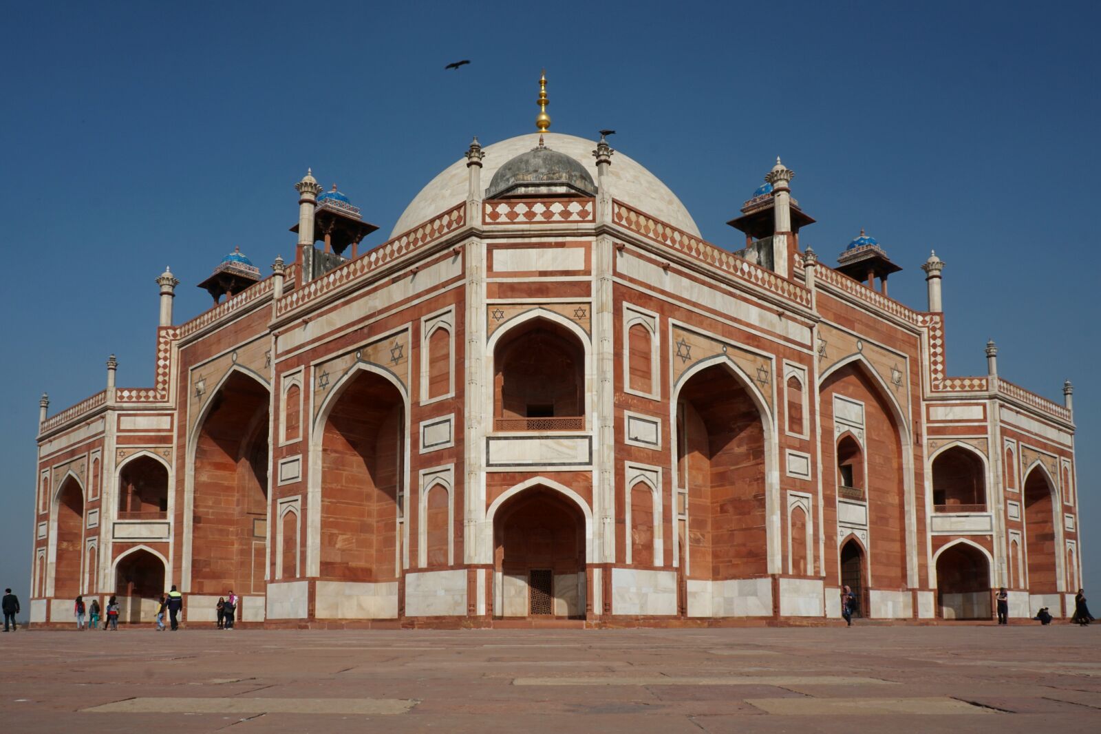 Sony a6000 + Sony E 18-55mm F3.5-5.6 OSS sample photo. Delhi, architecture, travel photography