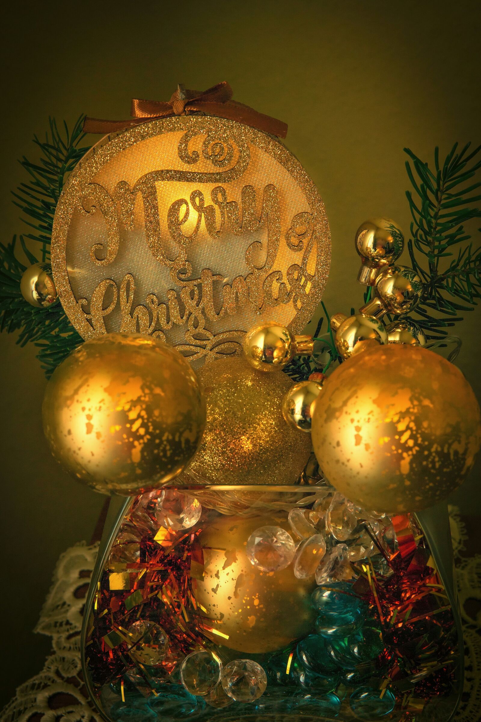 30mm F1.4 DC DN | Contemporary 016 sample photo. Merry cristmas, golden, text photography