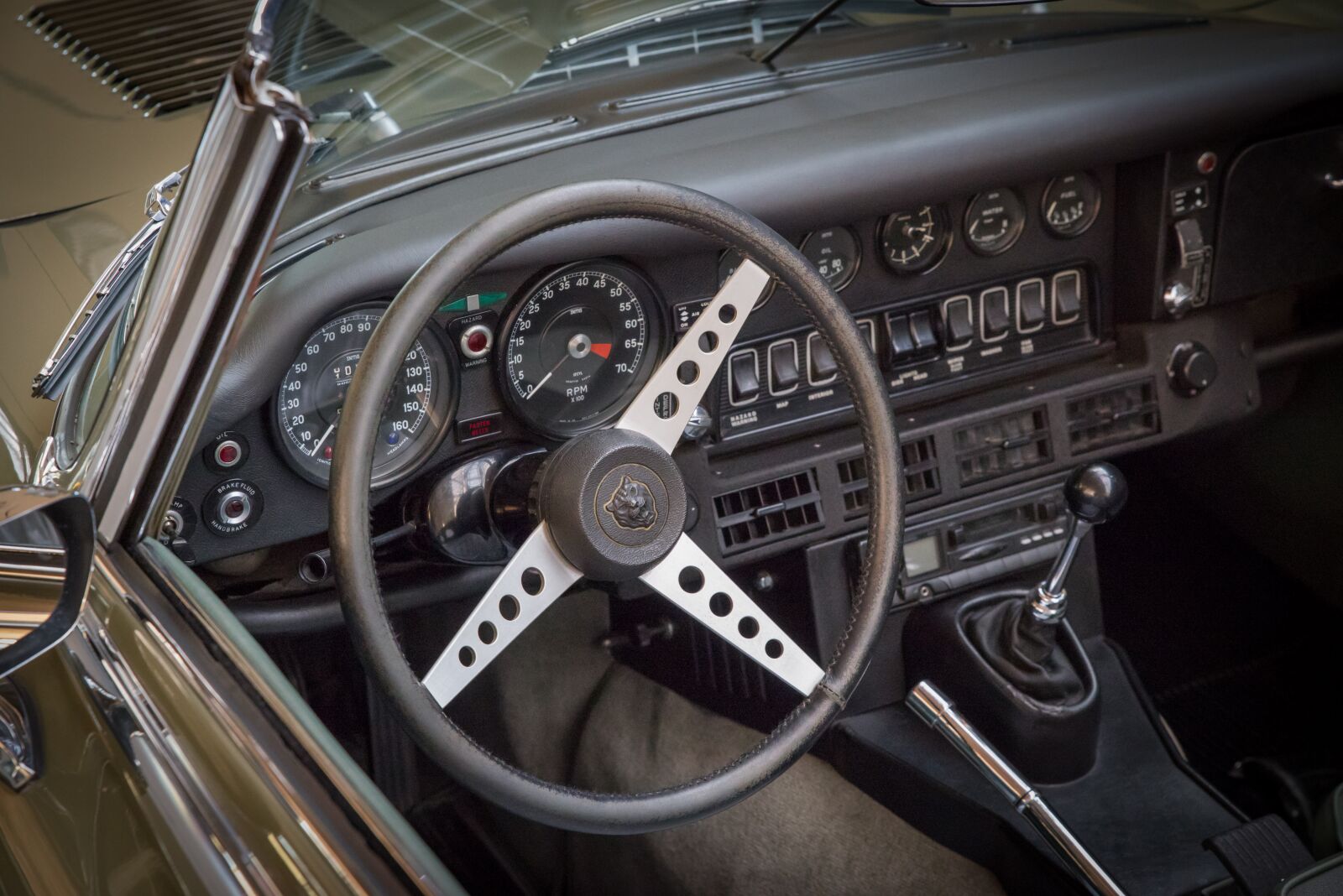 Pentax K-1 Mark II sample photo. Jaguar, cockpit, oldtimer photography