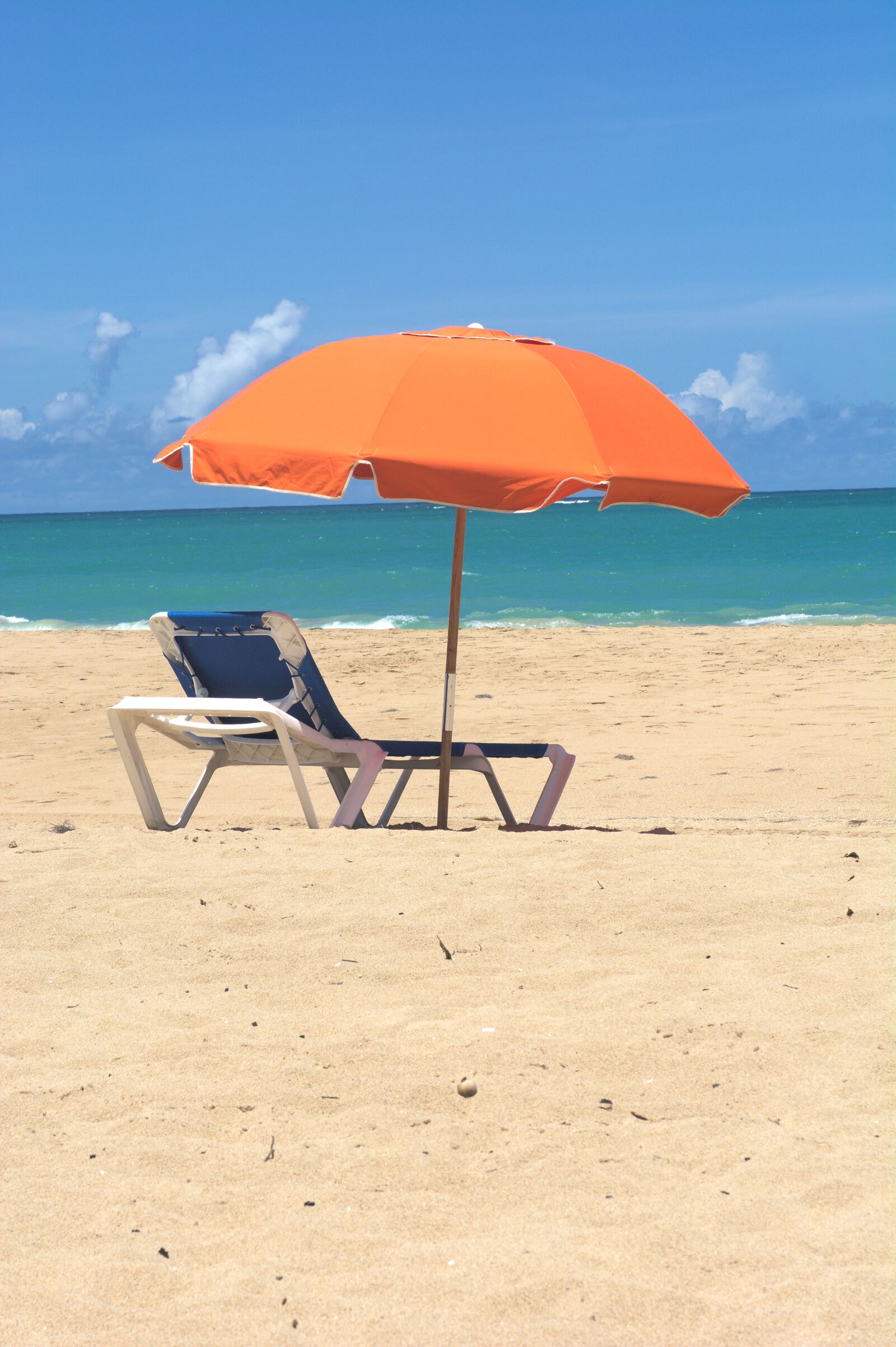 Nikon D7100 sample photo. Umbrella, beach, summer photography