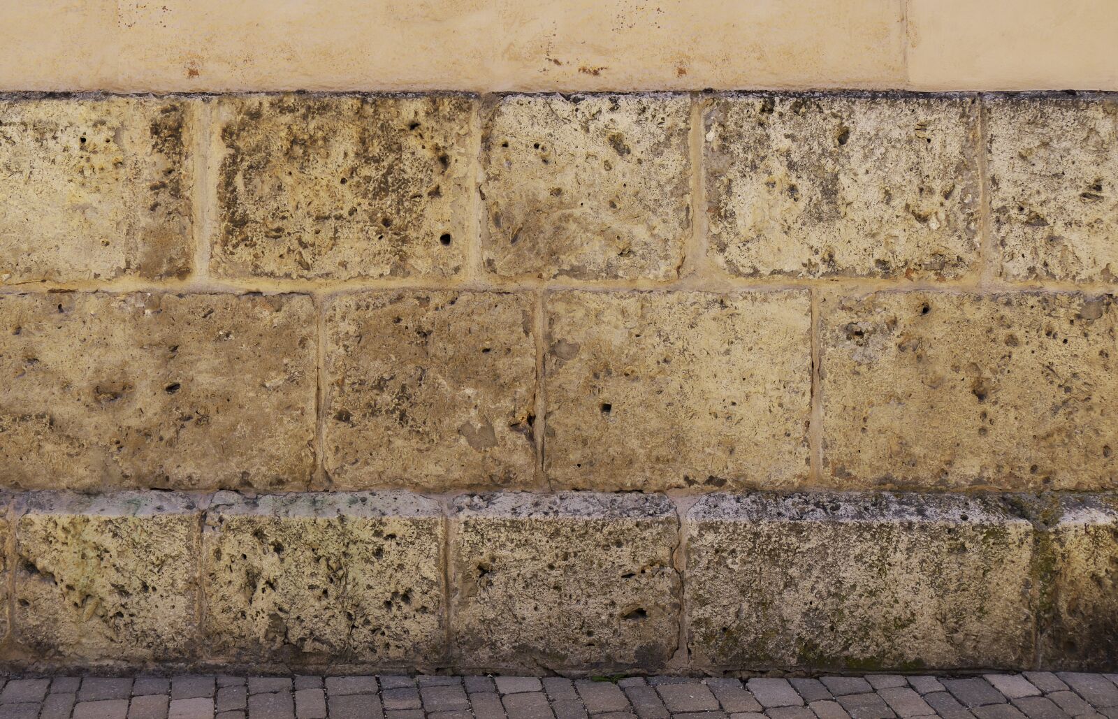 Panasonic Lumix DMC-FZ1000 sample photo. Wall, stone wall, hauswand photography