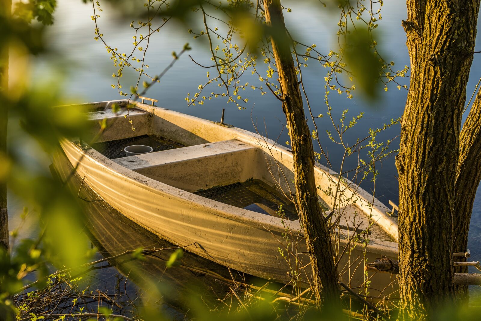 Sony a6300 sample photo. Boat, spring, water photography