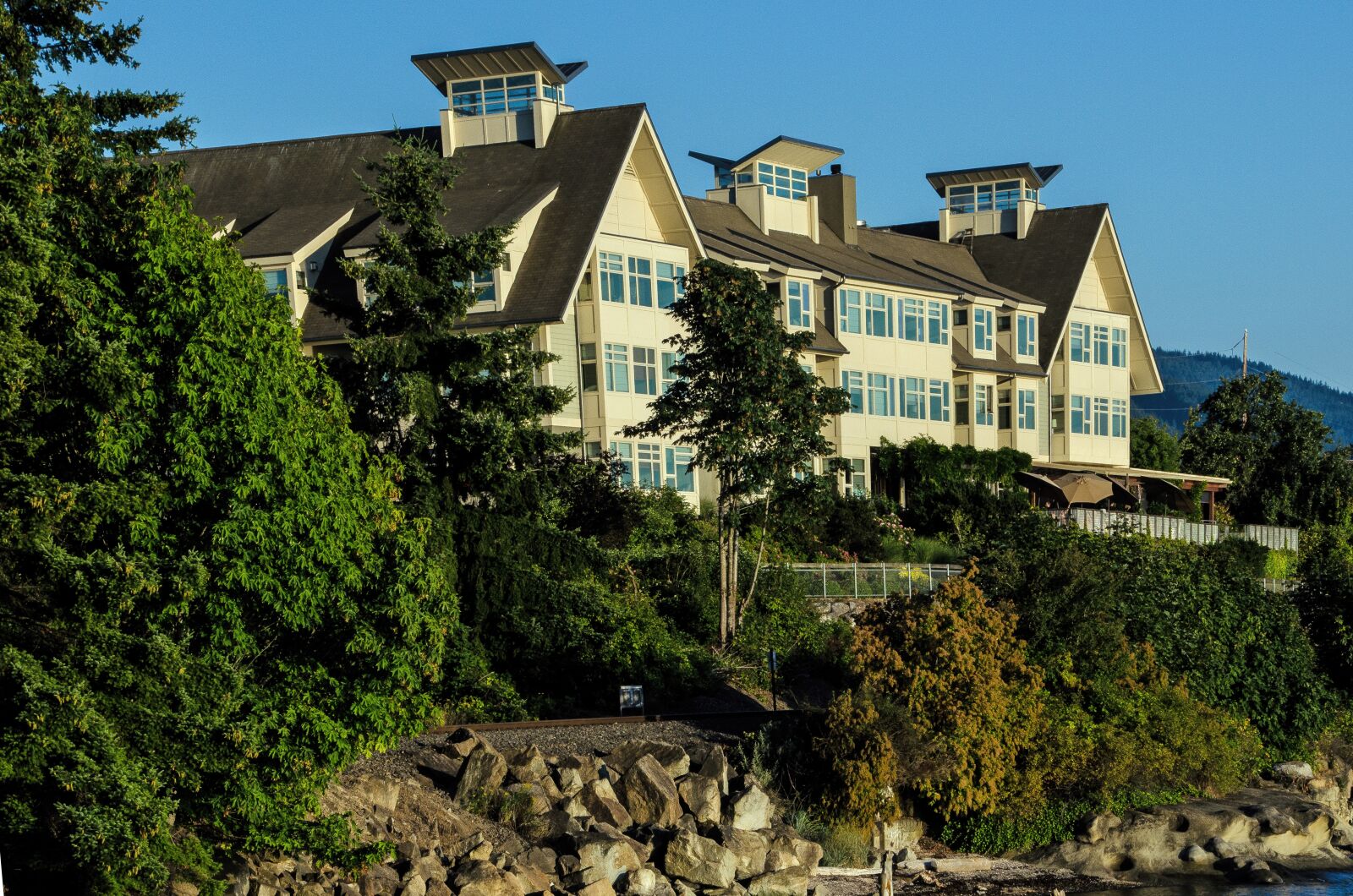 Nikon D5100 sample photo. Waterfront, ocean, chrysalis inn photography