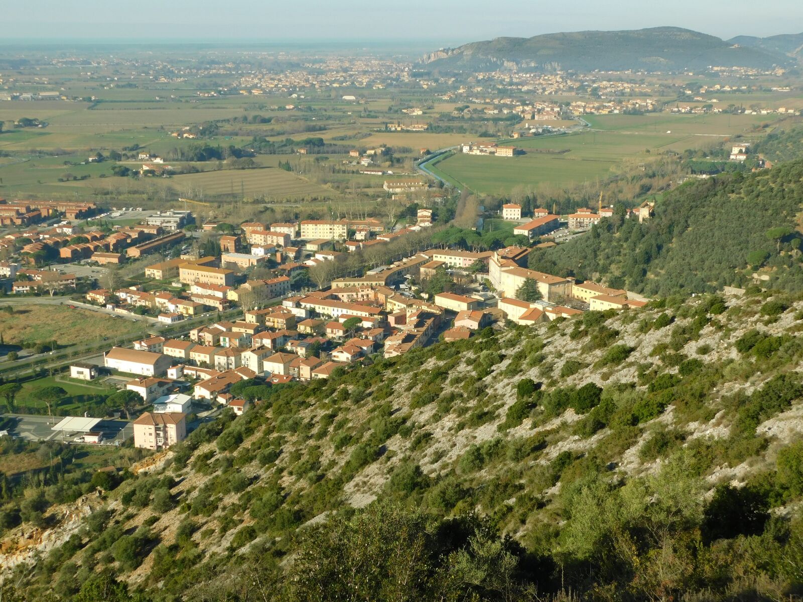 Nikon Coolpix B500 sample photo. Landscape, campaign, tuscany photography