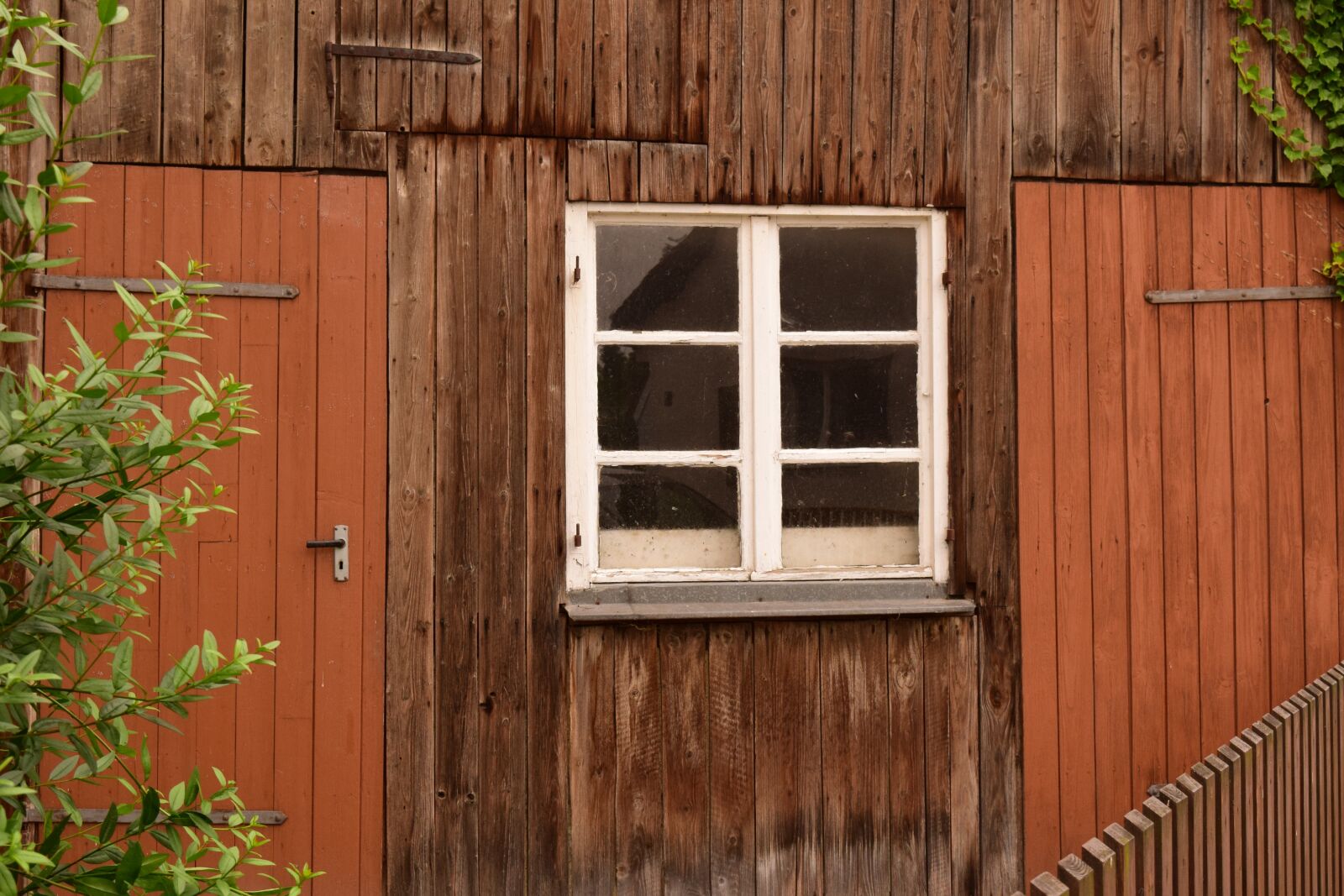 Nikon D3300 sample photo. Hut, facade, old photography