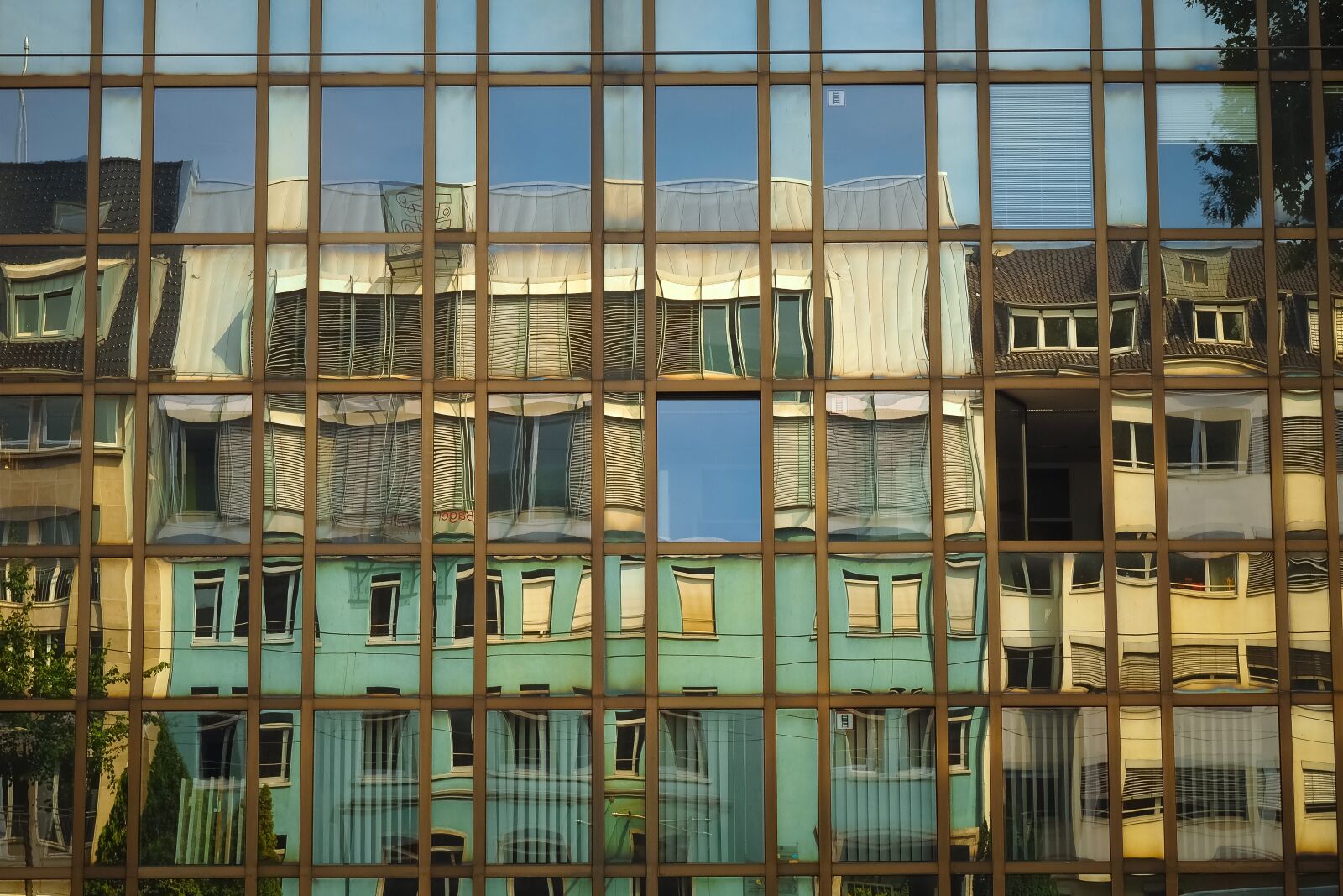 Olympus OM-D E-M10 sample photo. Architecture, glass facade, modern photography