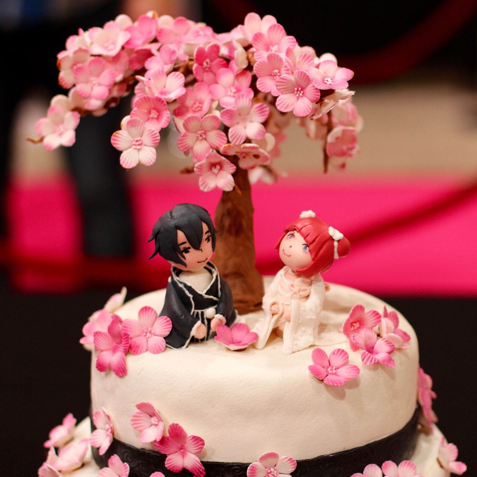Canon EOS 600D (Rebel EOS T3i / EOS Kiss X5) + Canon EF 50mm F1.4 USM sample photo. Cake, cherry blossoms, hanami photography