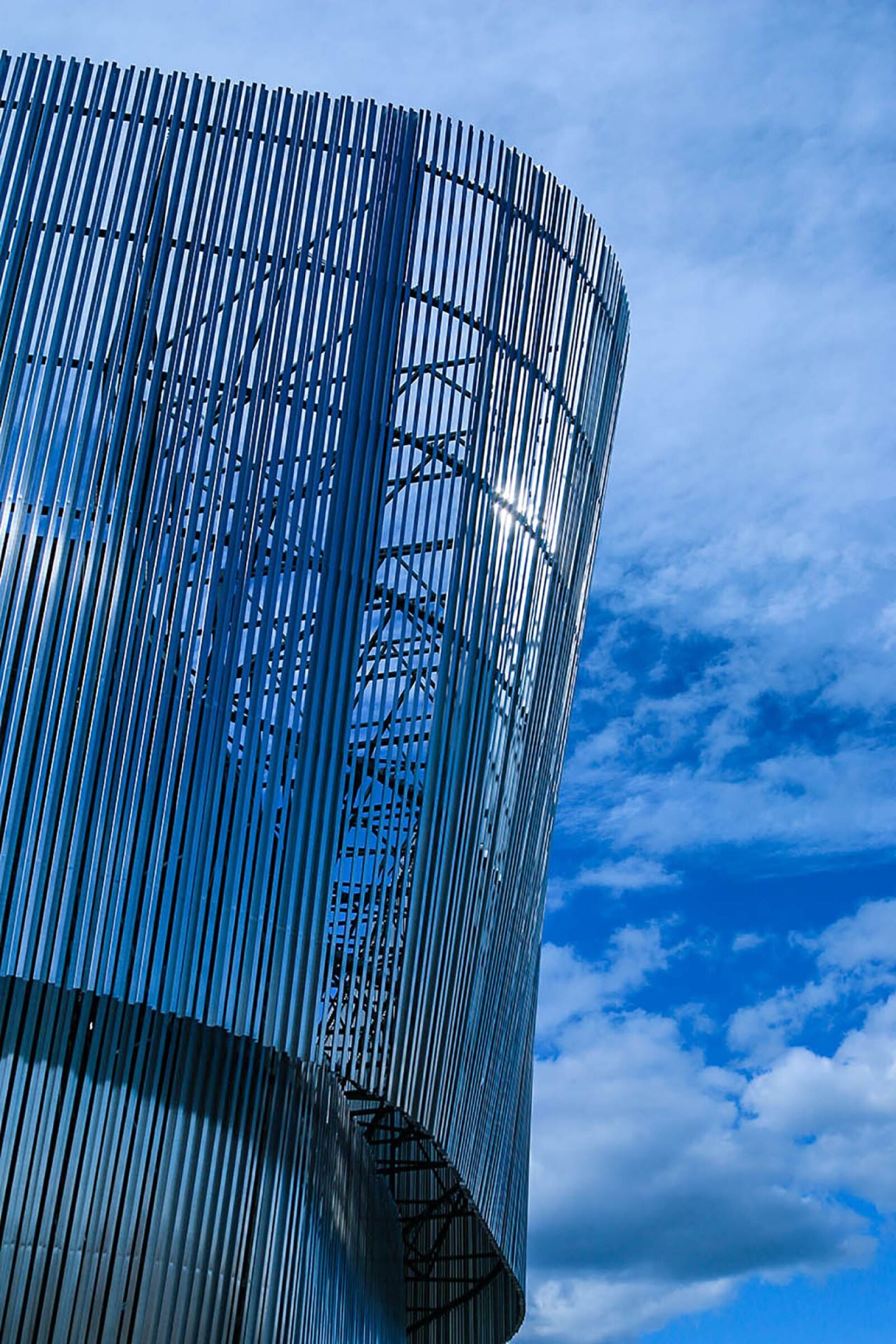 Canon EOS 70D + Canon EF 28-135mm F3.5-5.6 IS USM sample photo. Modern architecture, blue, tower photography