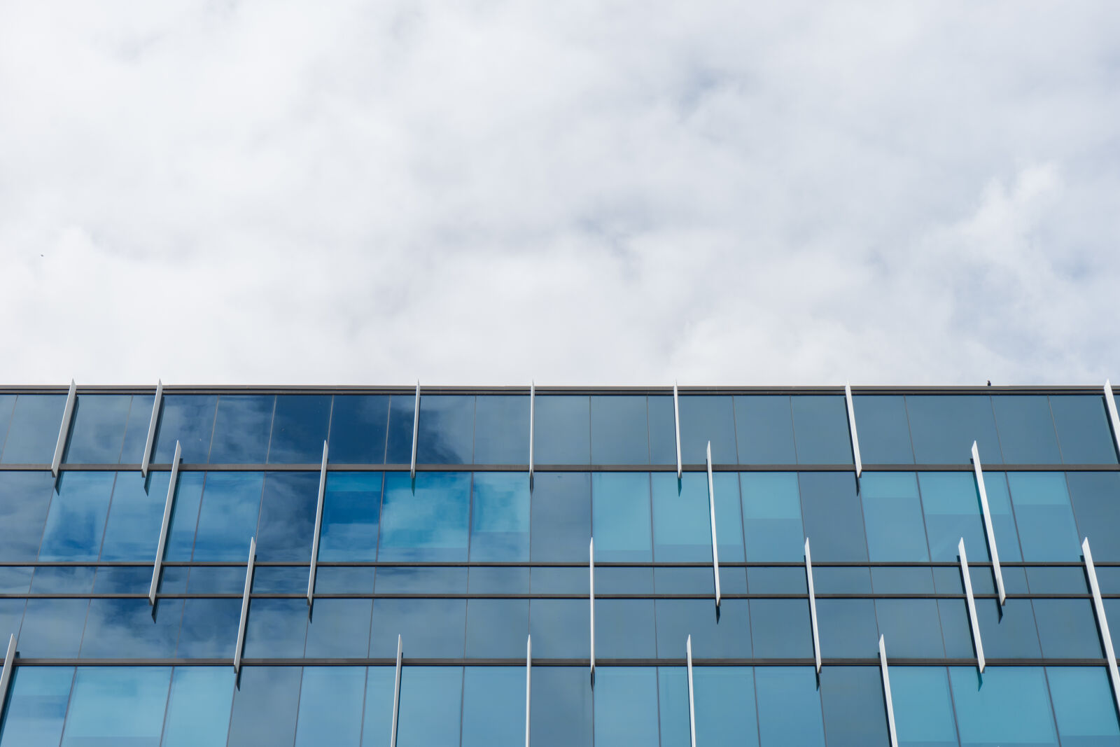 Sony a7 II + Sony FE 28-70mm F3.5-5.6 OSS sample photo. Architecture, building, building, exterior photography