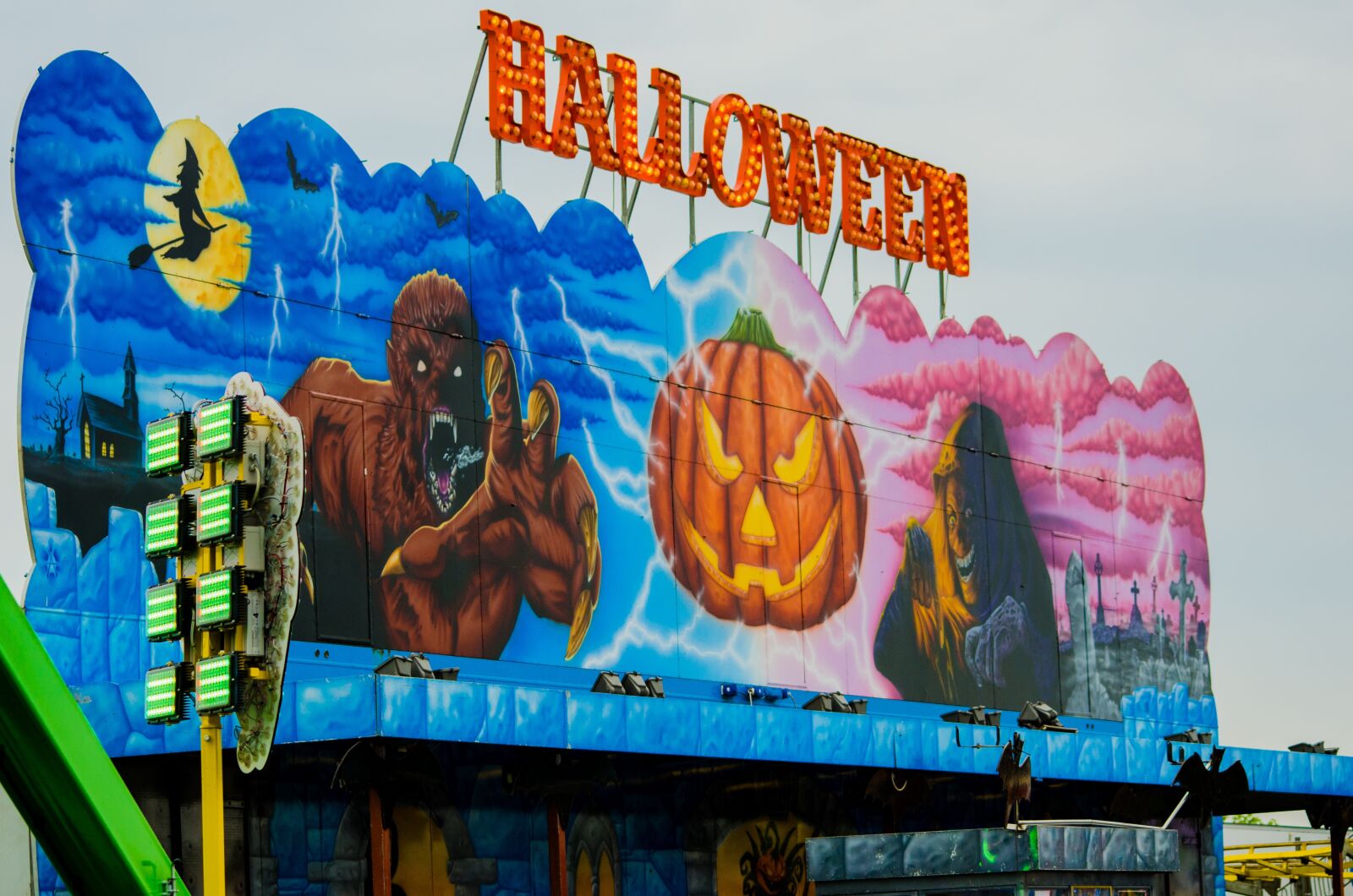 Nikon D7000 sample photo. Funfair, house, amusement photography