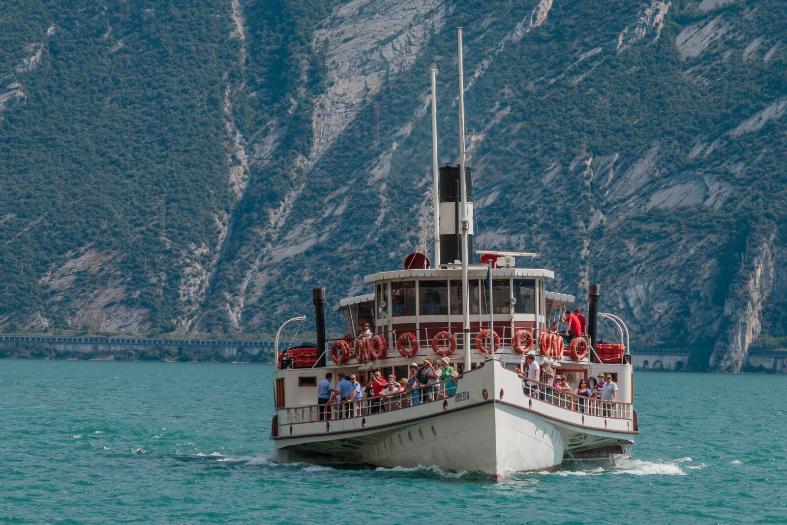 Canon EOS 70D sample photo. Paddle steamer, garda, italy photography