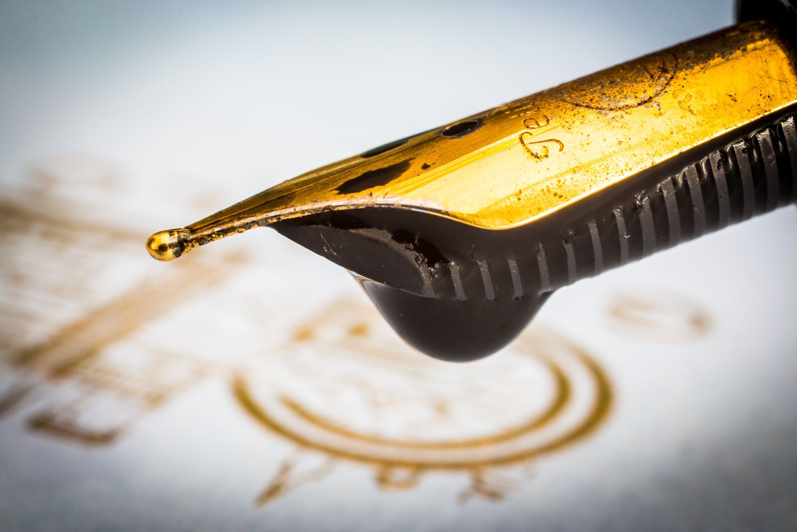 Canon EOS 70D + Canon EF 50mm F2.5 Macro sample photo. Fountain pens, fountain pen photography