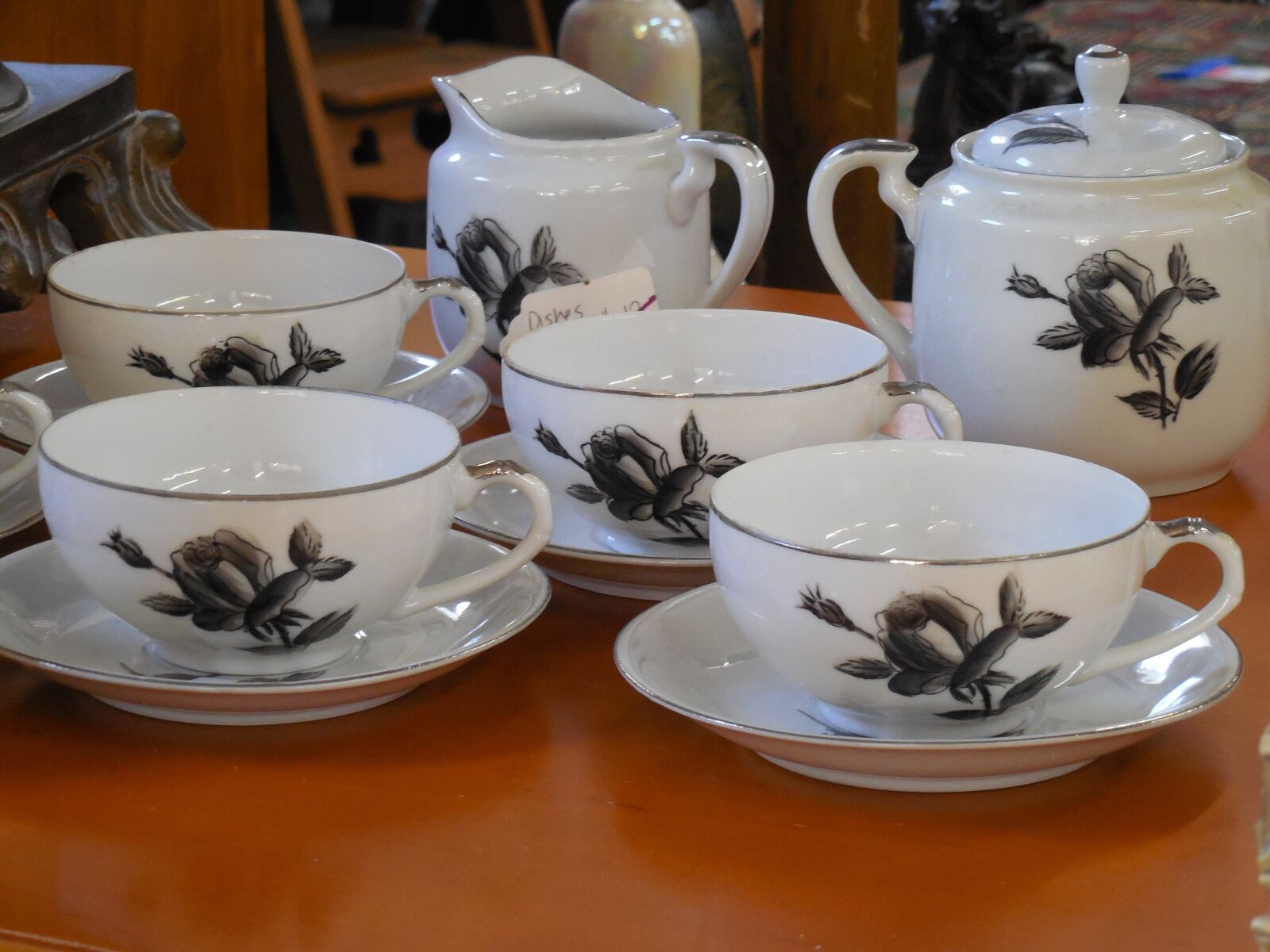 Nikon COOLPIX L620 sample photo. Dishes, china, dish photography