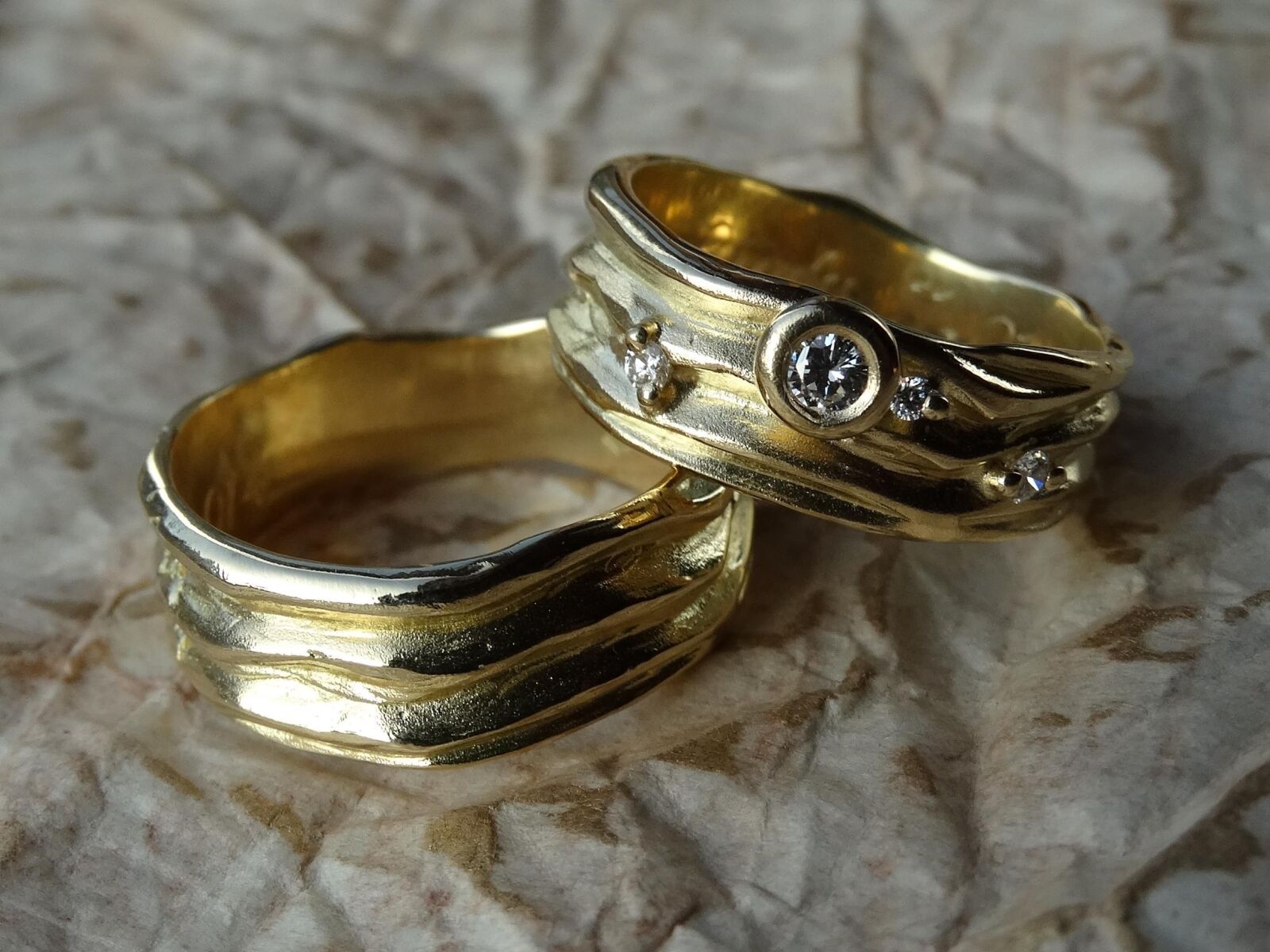 Sony Cyber-shot DSC-HX300 sample photo. Wedding rings, gold, diamond photography