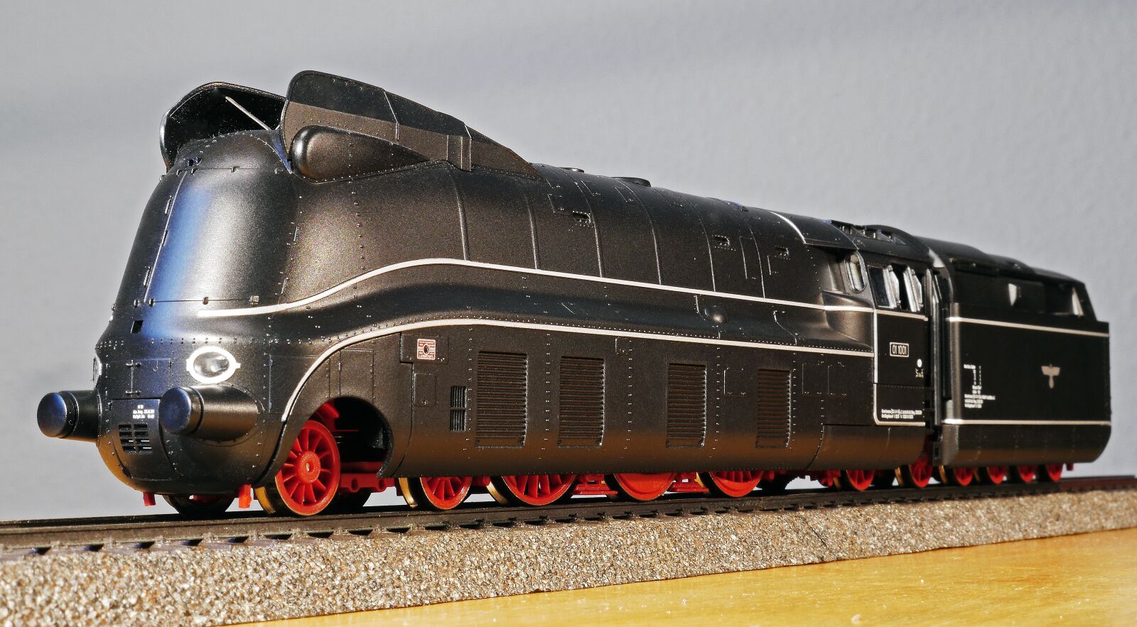Panasonic Lumix DMC-GH3 sample photo. Steam locomotive, model, current photography