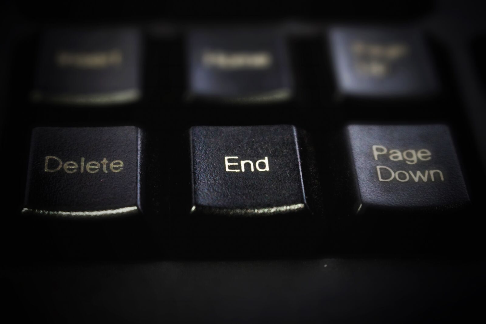 Canon EOS 700D (EOS Rebel T5i / EOS Kiss X7i) sample photo. Keyboard, black, button photography
