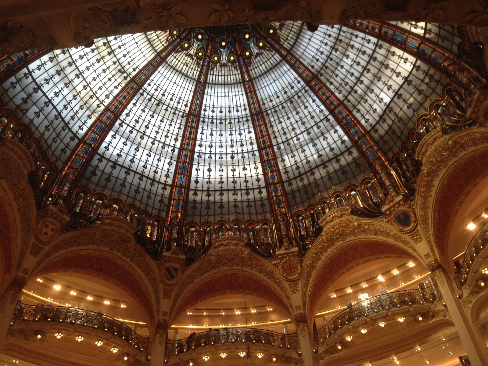 iPhone 4S back camera 4.28mm f/2.4 sample photo. Lafayette, paris, dome photography
