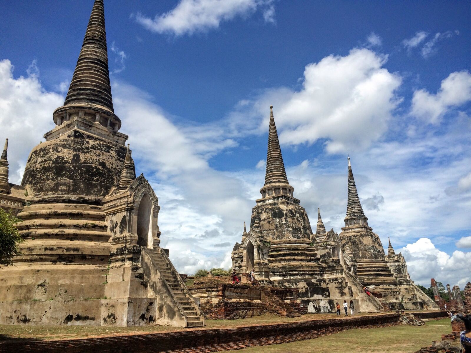 iPhone 5s back camera 4.15mm f/2.2 sample photo. Thailand, temple, ruins photography