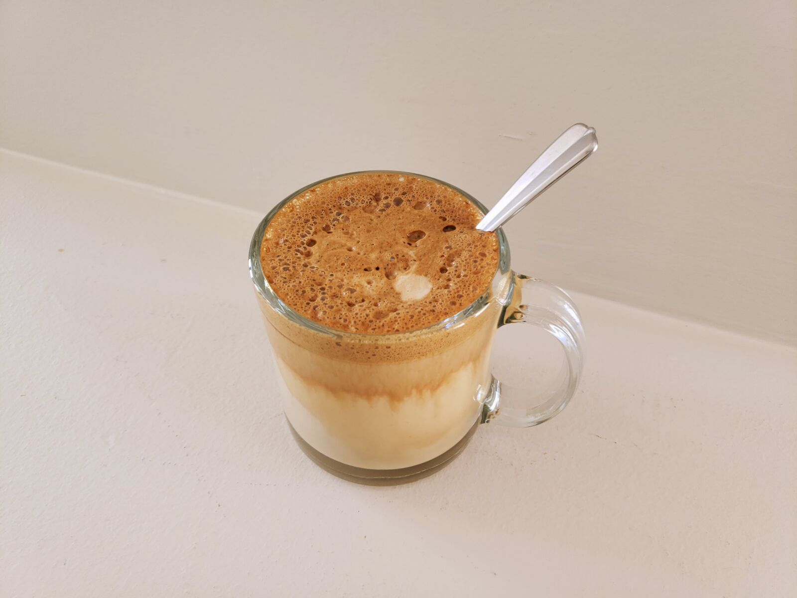 Samsung Galaxy Note9 sample photo. Coffee, almond milk, latte photography