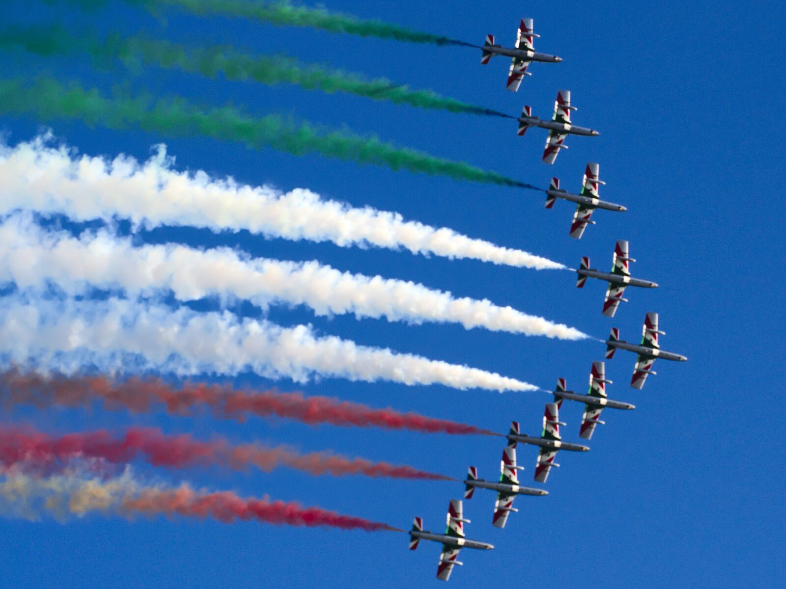 Olympus OM-D E-M10 sample photo. Frecce tricolori, aircraft, sky photography