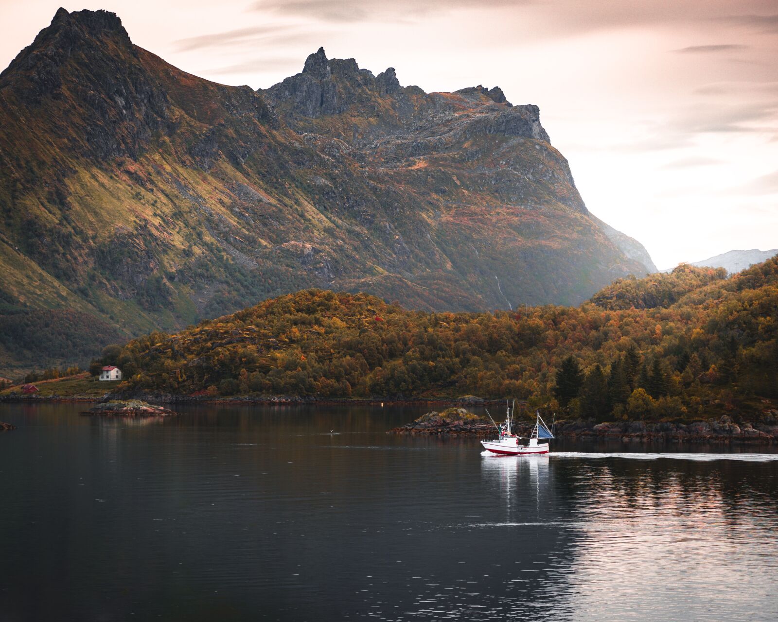 Sony a7 II + Sony FE 24-105mm F4 G OSS sample photo. Norway, lofoten, nature photography