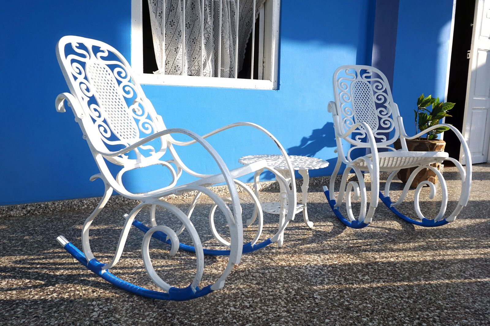 Sony a6000 sample photo. Rocking chair, blue, white photography