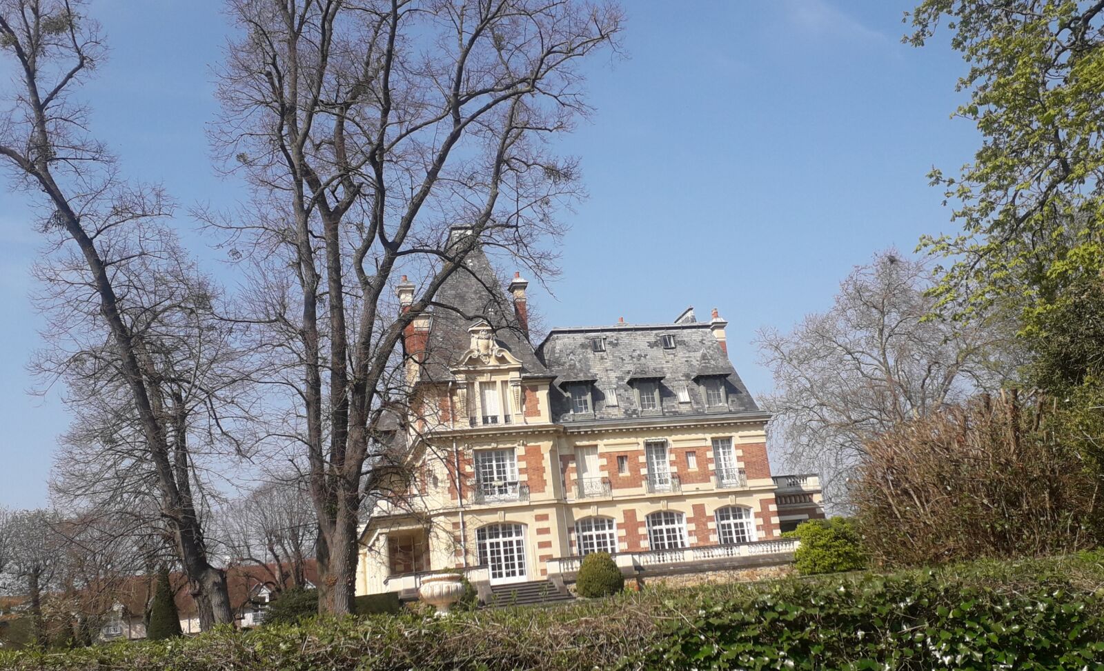 Samsung Galaxy J6 sample photo. Houses, castles, medieval photography