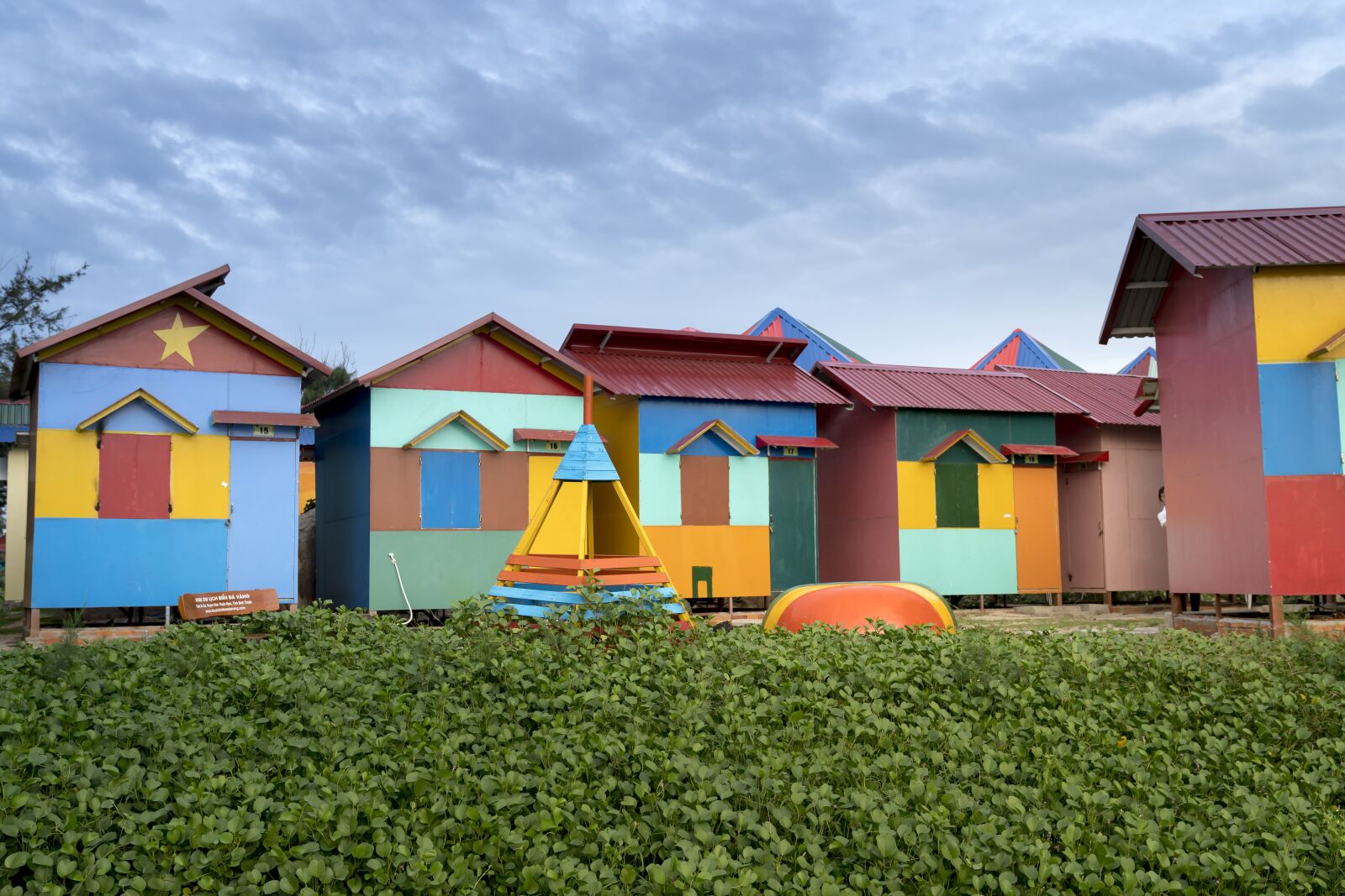 Sony a7R II + Sony FE 24-70mm F2.8 GM sample photo. Architecture, the beach, the photography