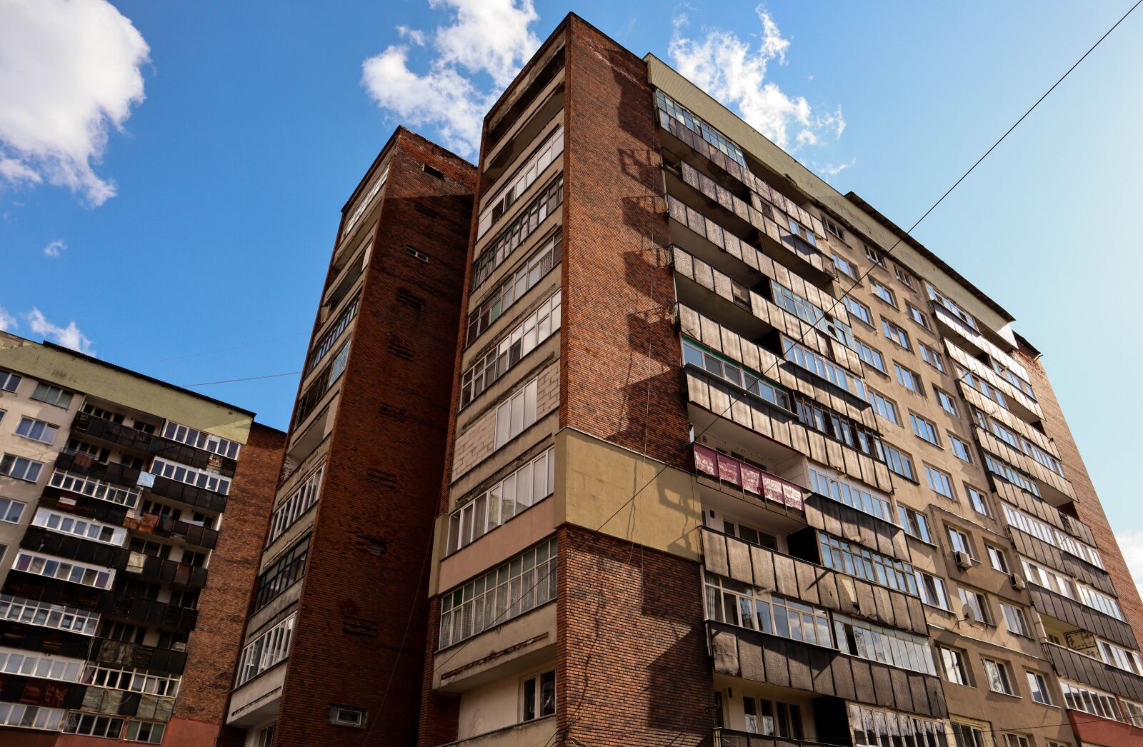 Canon EOS M50 (EOS Kiss M) sample photo. Architecture, building, sunny photography
