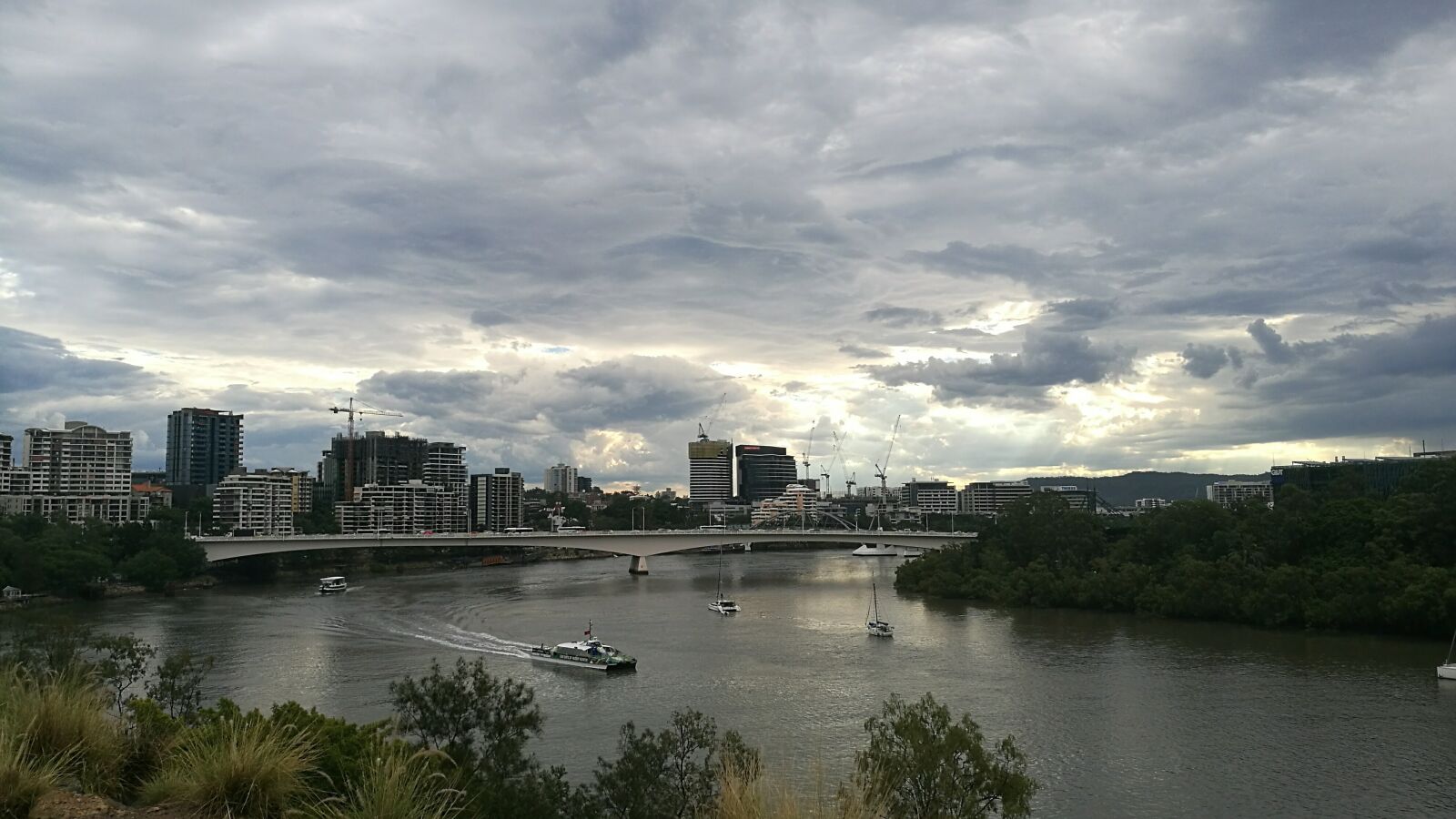 HUAWEI P9 sample photo. Ferry, city, river, overcast photography