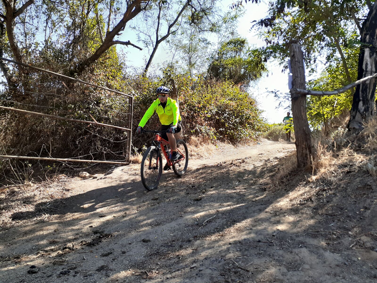 Samsung Galaxy A20 sample photo. Cycling, sport, field photography