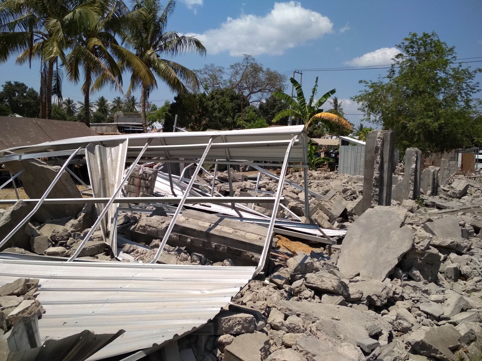Xiaomi Redmi 4X sample photo. Earthquakes, lombok, indonesia photography