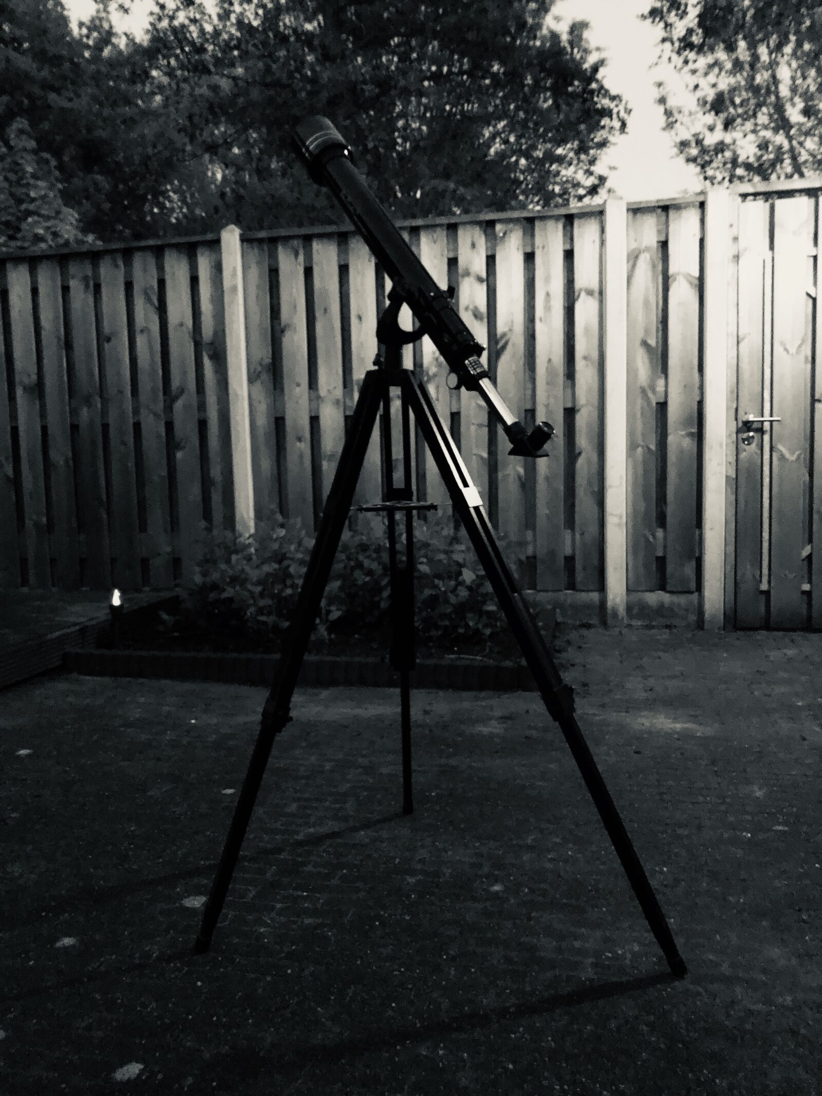 iPhone X back dual camera 4mm f/1.8 sample photo. Technology, telescope, space photography