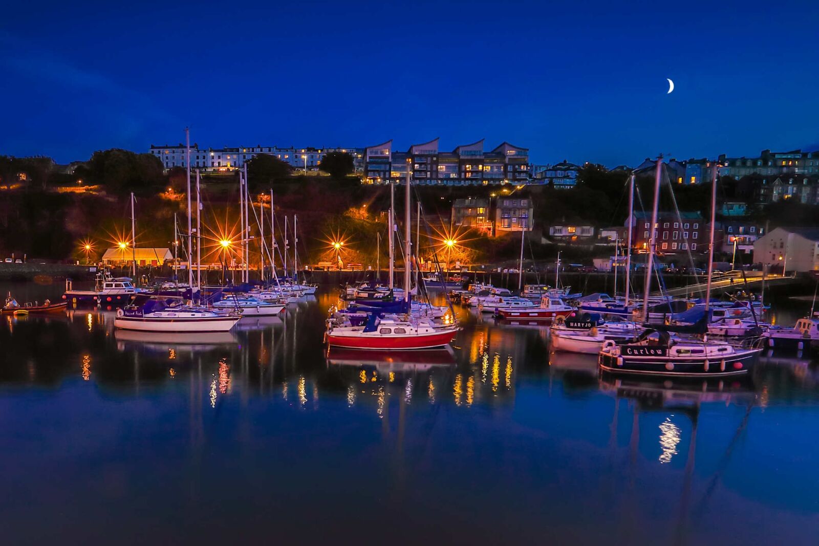 Canon EF 16-35mm F2.8L II USM sample photo. Port, city, night photography