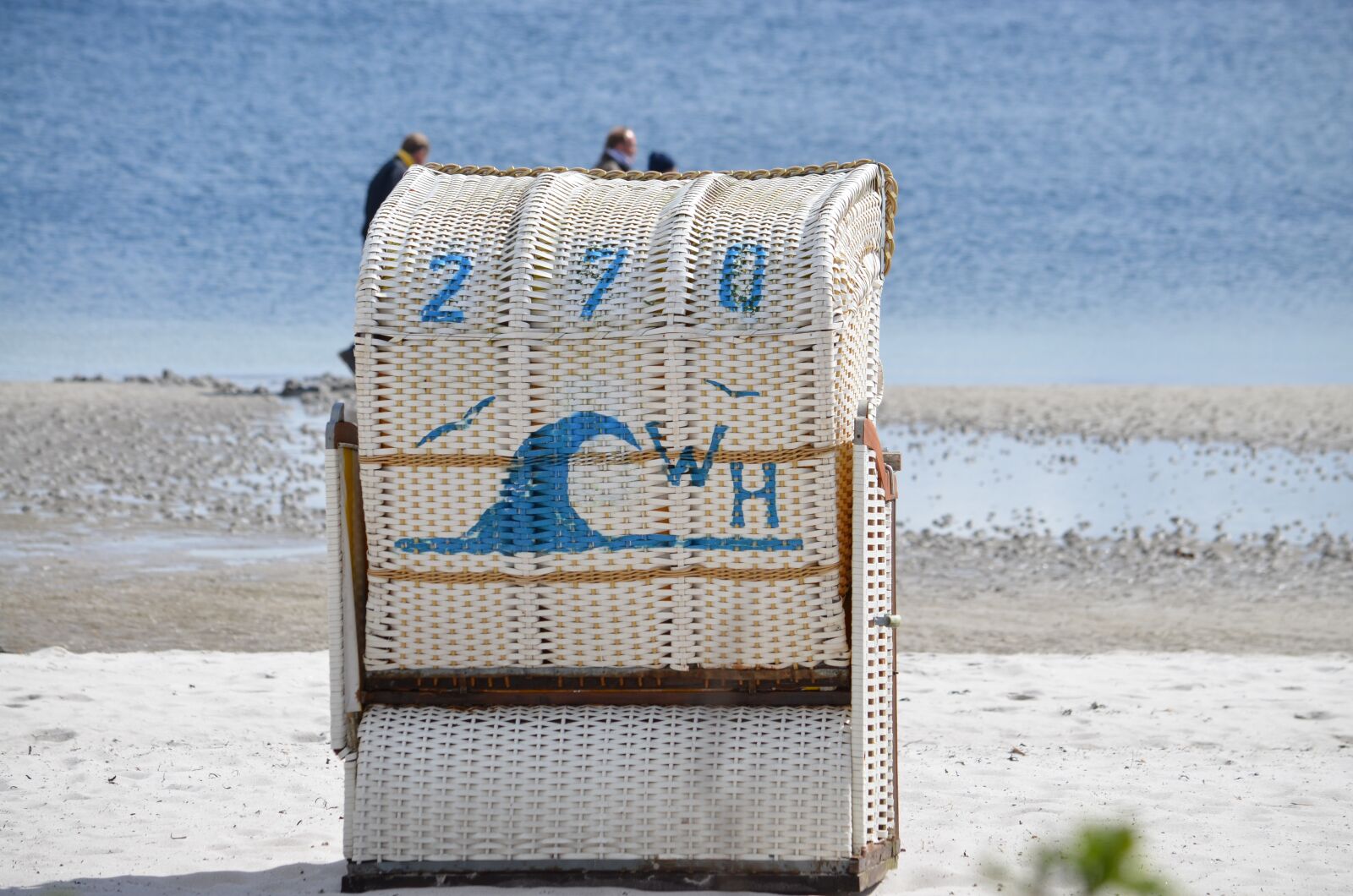 Nikon D5100 sample photo. Chaise, beach, sea photography