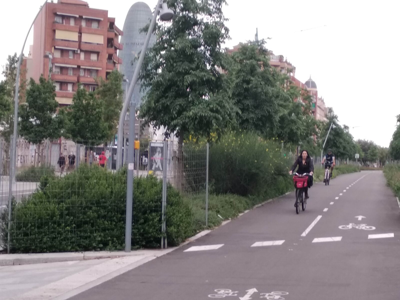 Xiaomi Mi A2 Lite sample photo. Barcelona, meridian, bike lane photography