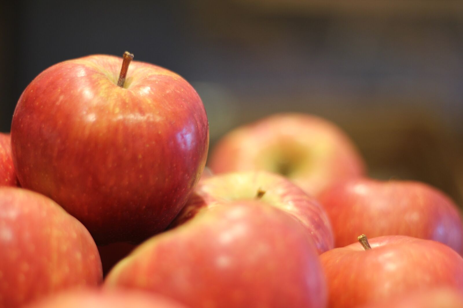 Canon EOS 60D + Canon EF 50mm F1.8 II sample photo. Apple, fruit, vegetables photography
