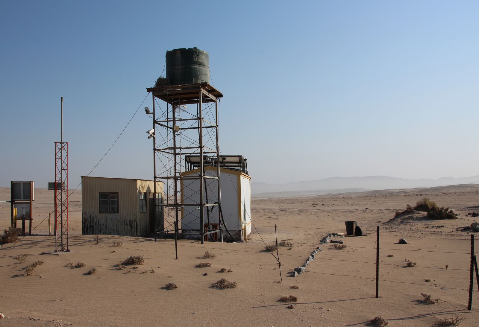 Canon EOS 700D (EOS Rebel T5i / EOS Kiss X7i) sample photo. Namibia, desert, restricted area photography