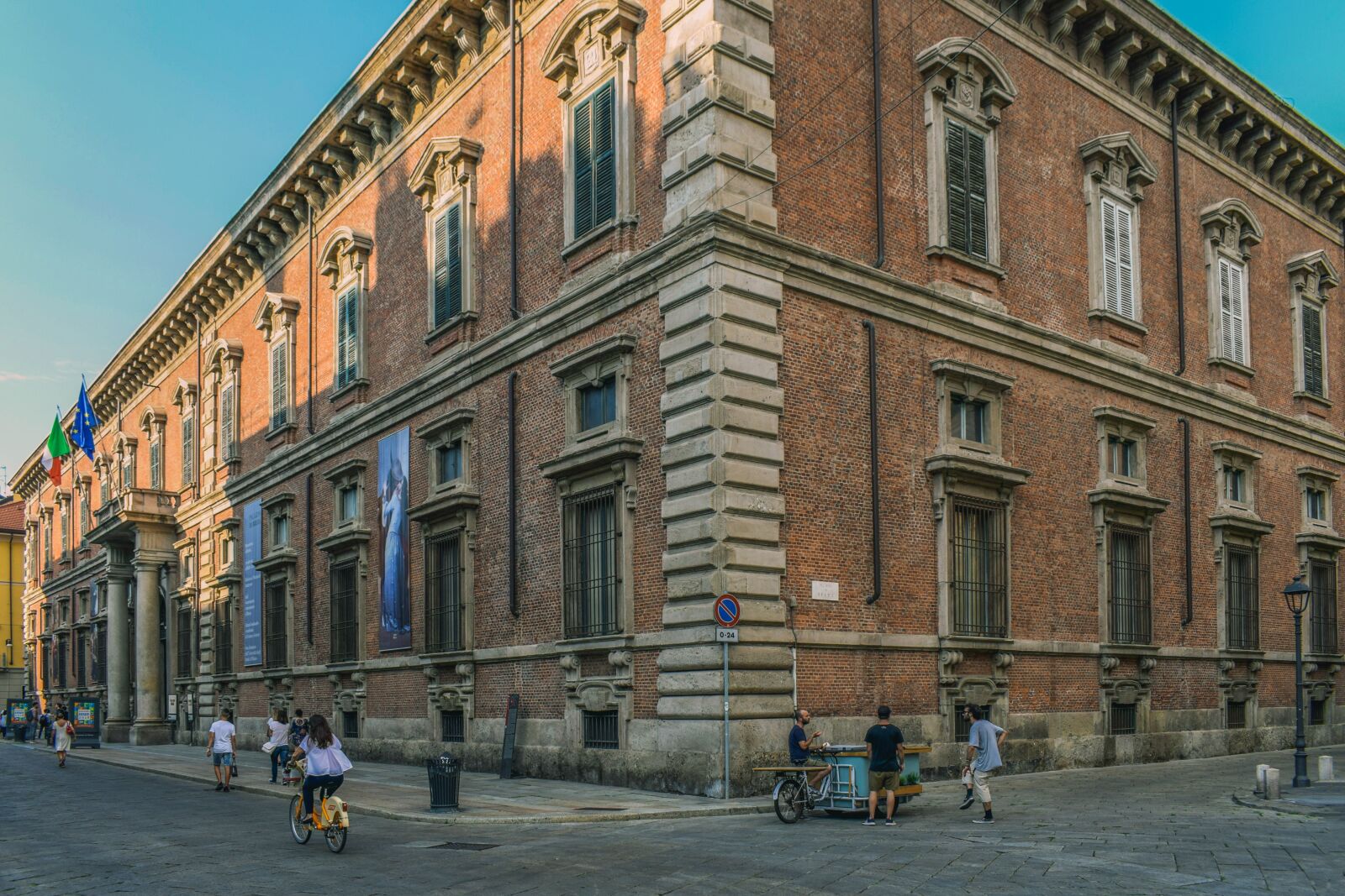 Nikon D3300 sample photo. Milano, italy, street photography
