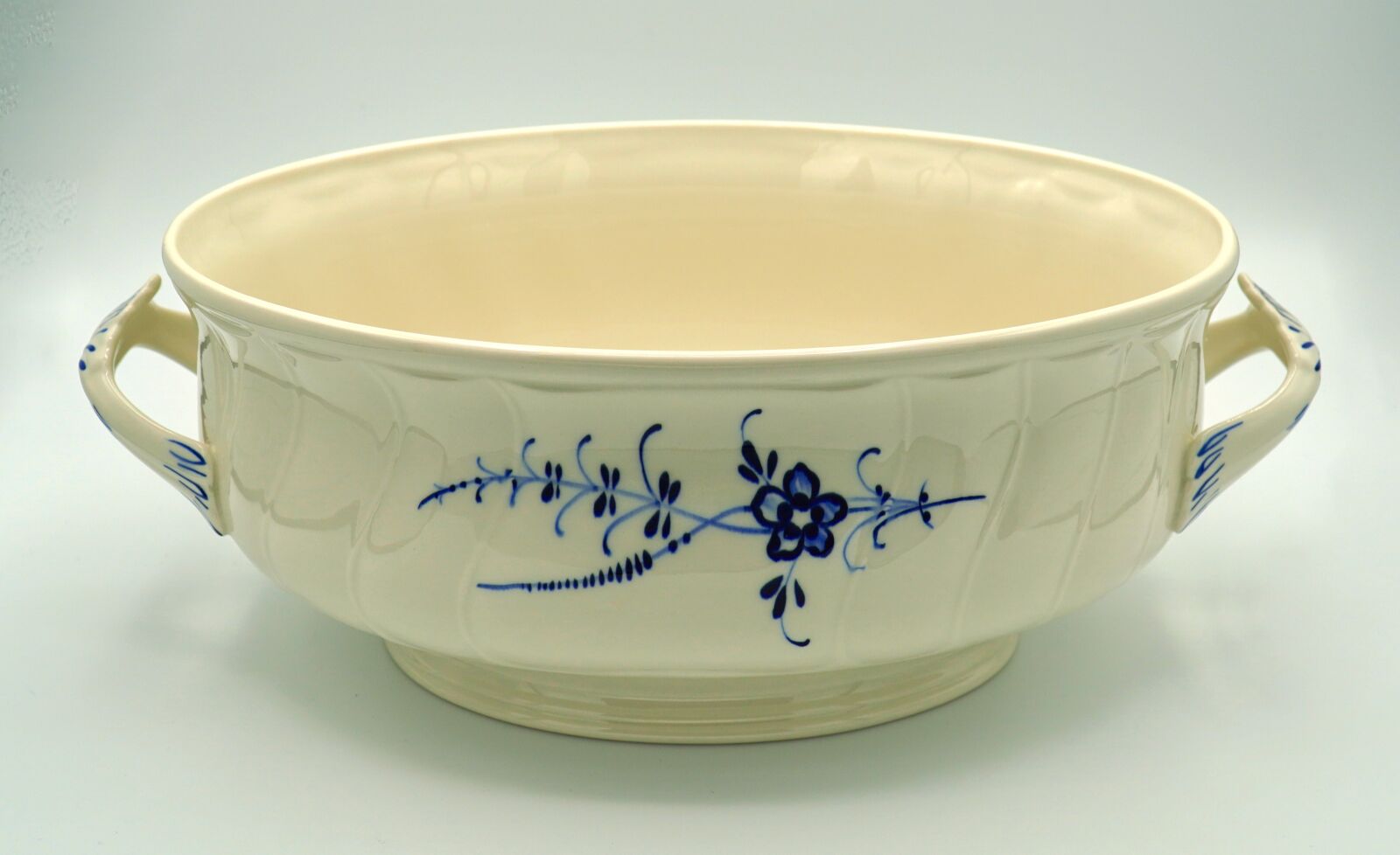 Sony E PZ 18-105mm F4 G OSS sample photo. Bowl, tableware, soup photography