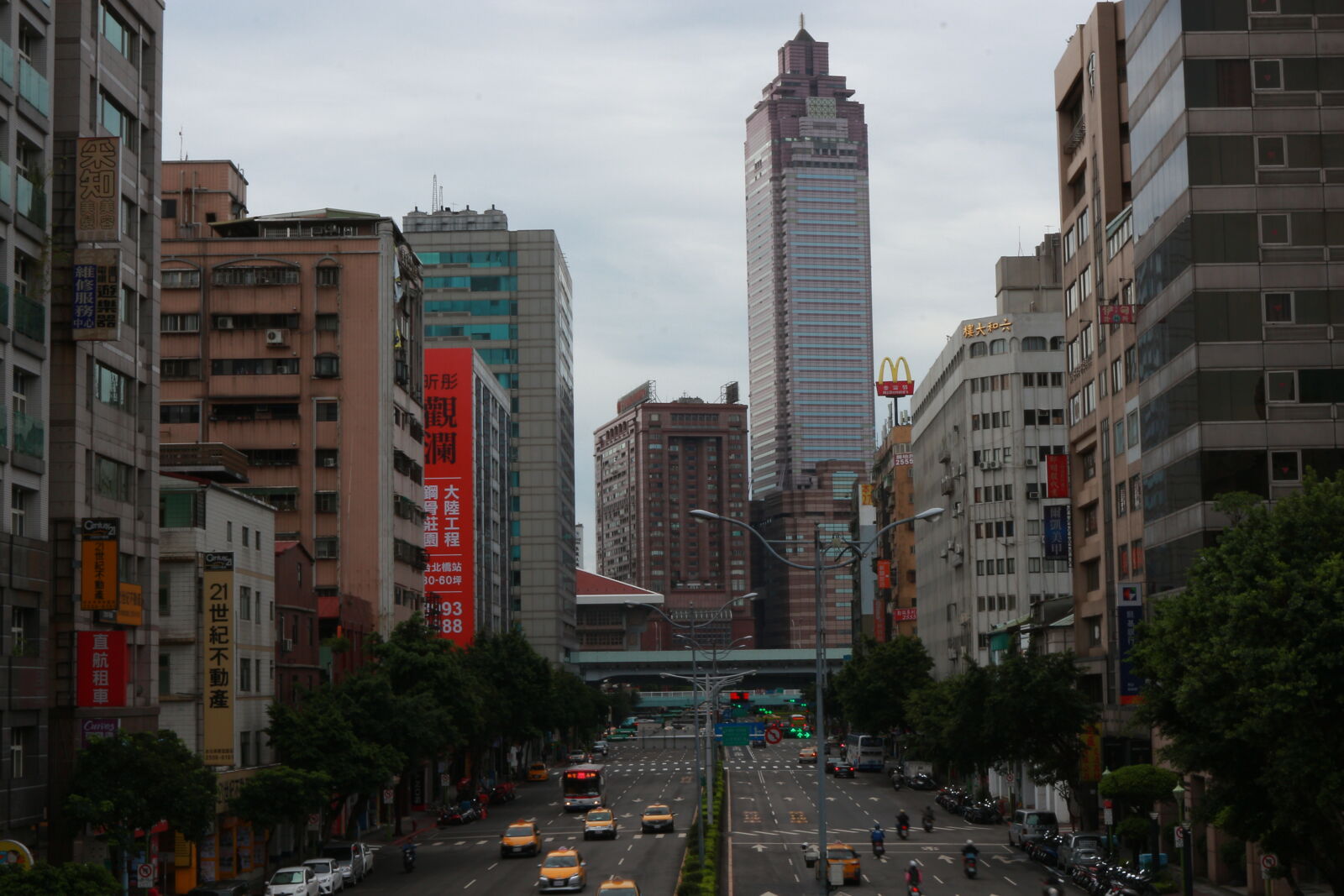 Canon EOS M sample photo