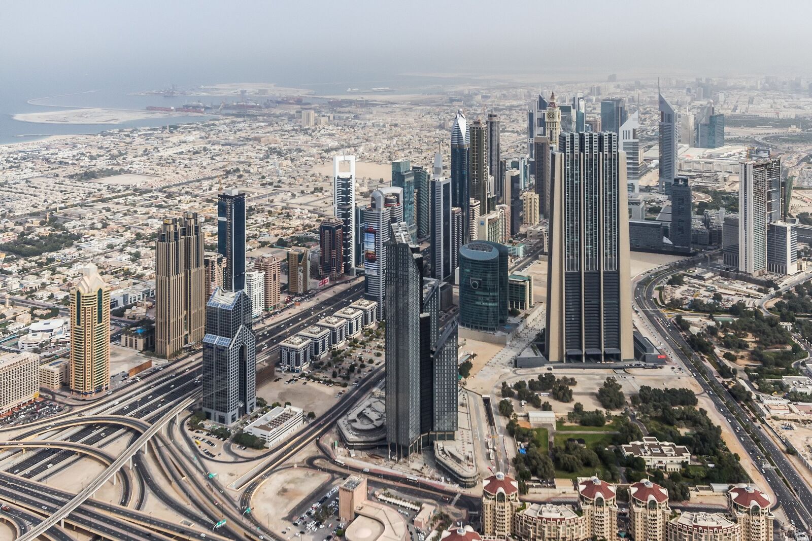 Canon EF-S 10-22mm F3.5-4.5 USM sample photo. Dubai, city, cityscape photography