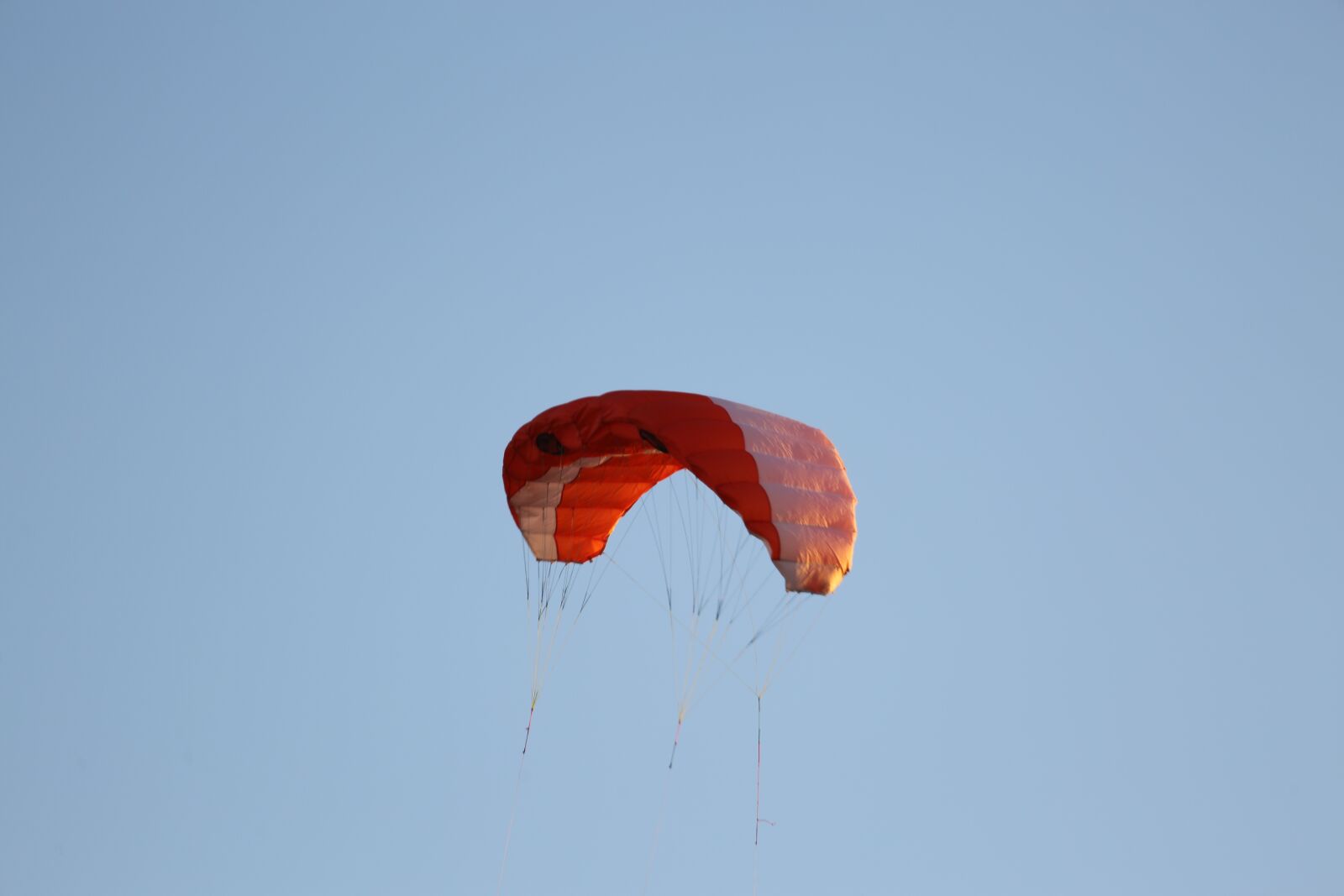 Canon EF 100-400mm F4.5-5.6L IS USM sample photo. Paraglider, flying, parachute photography