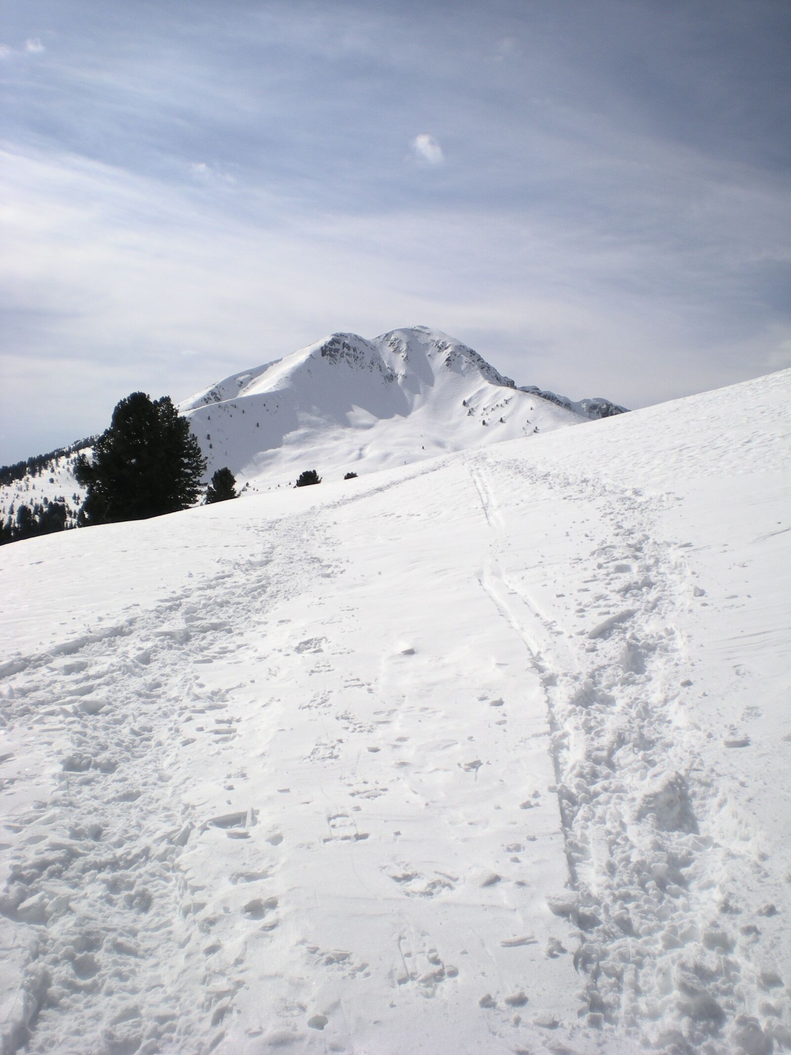 Nikon COOLPIX S200 sample photo. Mountain, snow, sky photography