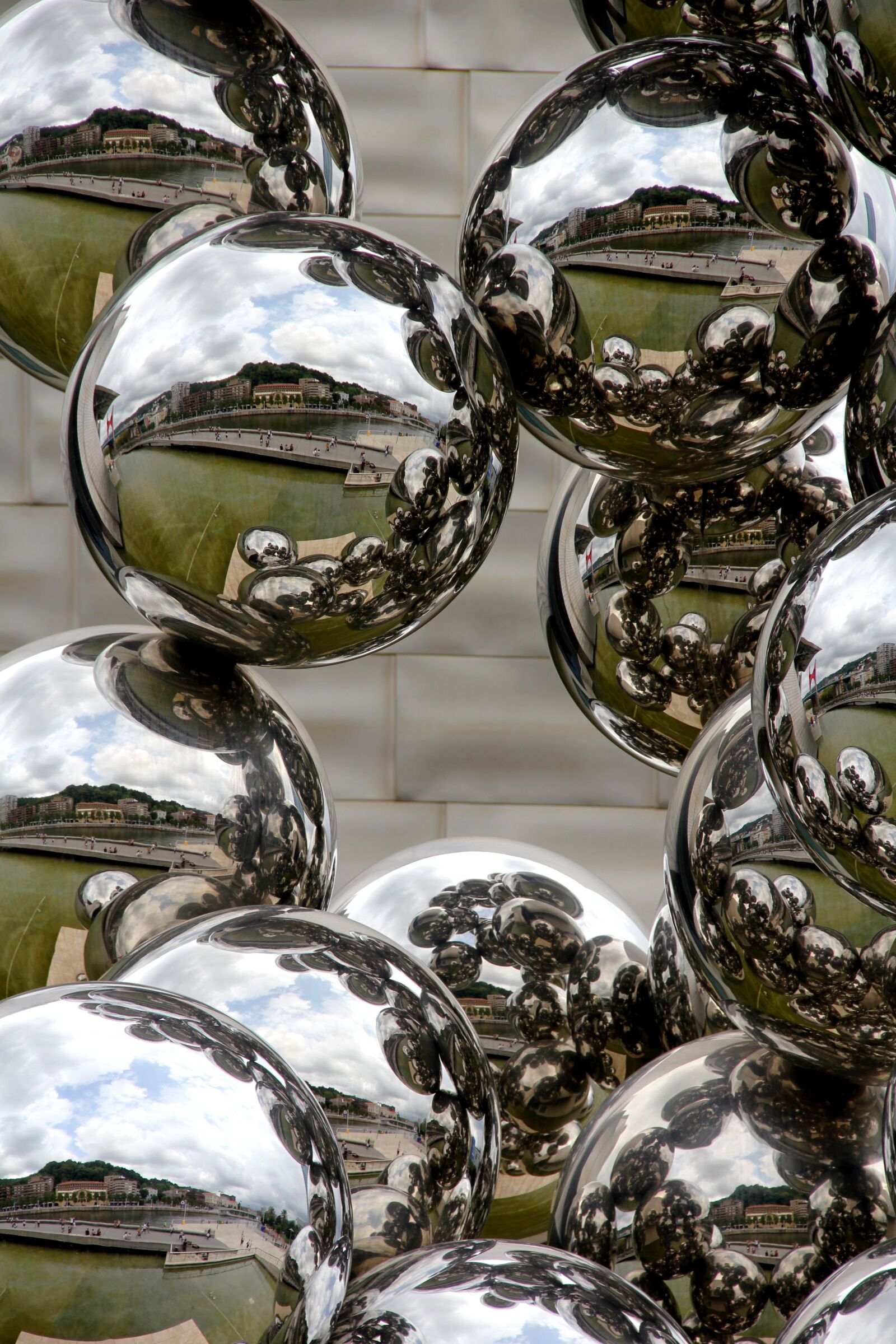 Canon EOS 550D (EOS Rebel T2i / EOS Kiss X4) sample photo. Sphere, architecture, sculpture photography