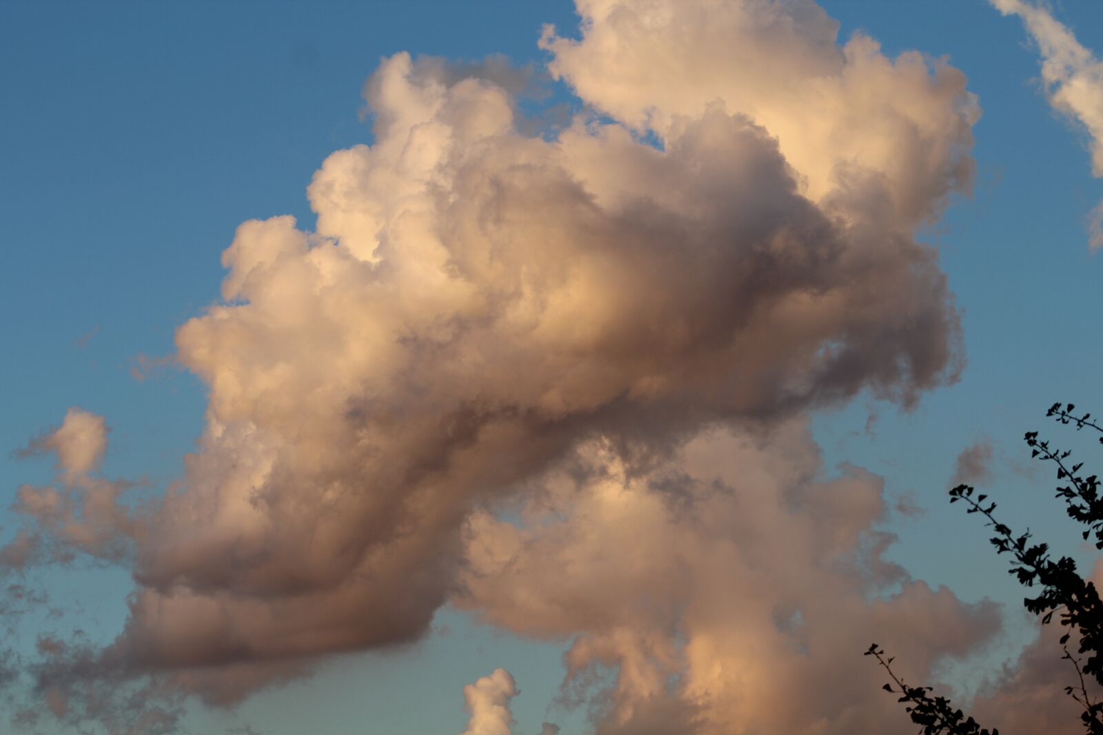 Canon EF 75-300mm f/4-5.6 sample photo. Clouds, sky, cloud photography