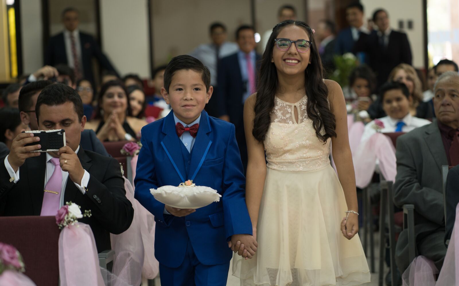 Sony a7 III + Sony FE 85mm F1.8 sample photo. Wedding, looks, children photography